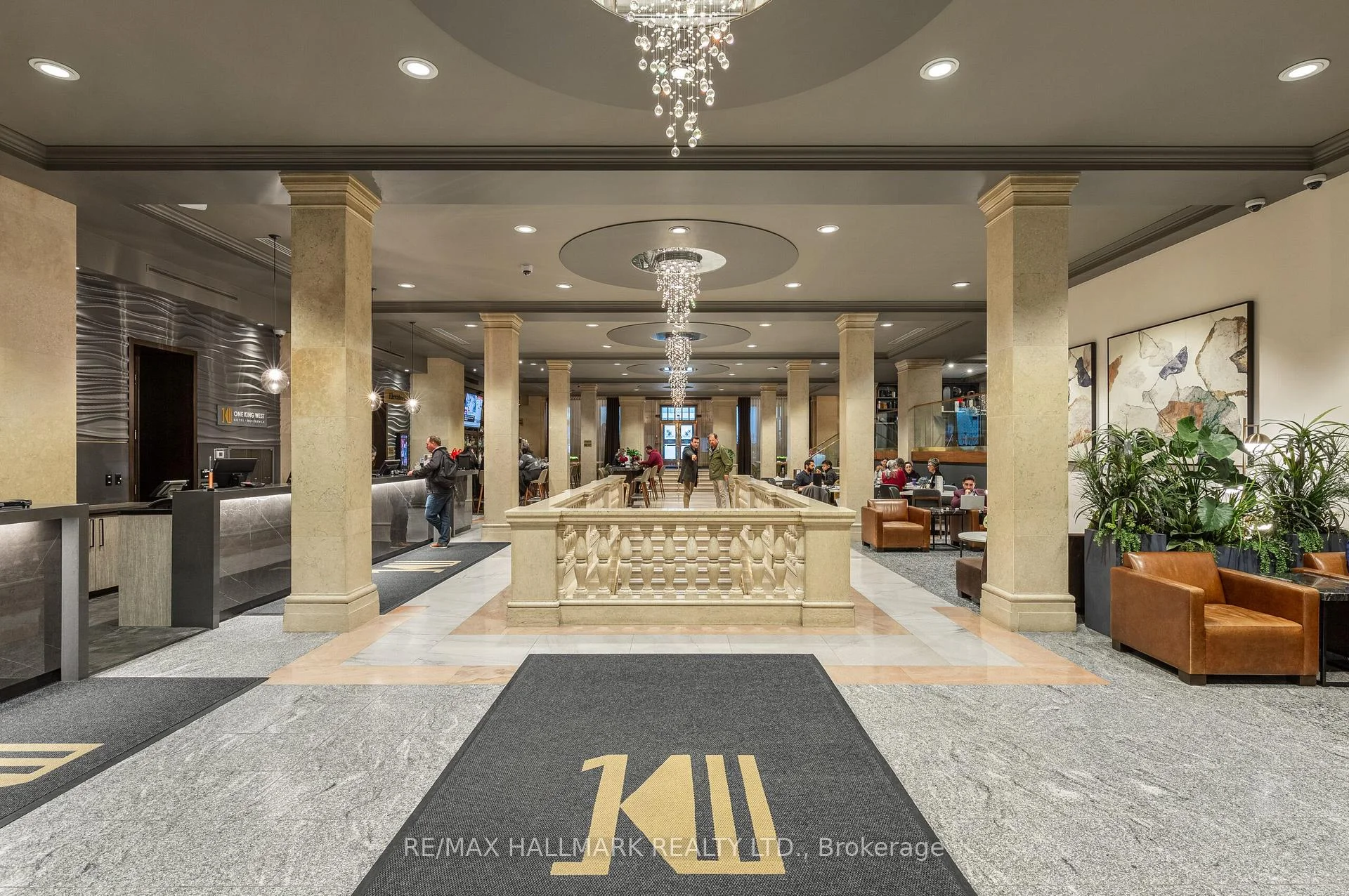 Photo 7 of Unit 824, 1 King Street W, Toronto, Bay Street Corridor — HOMEH