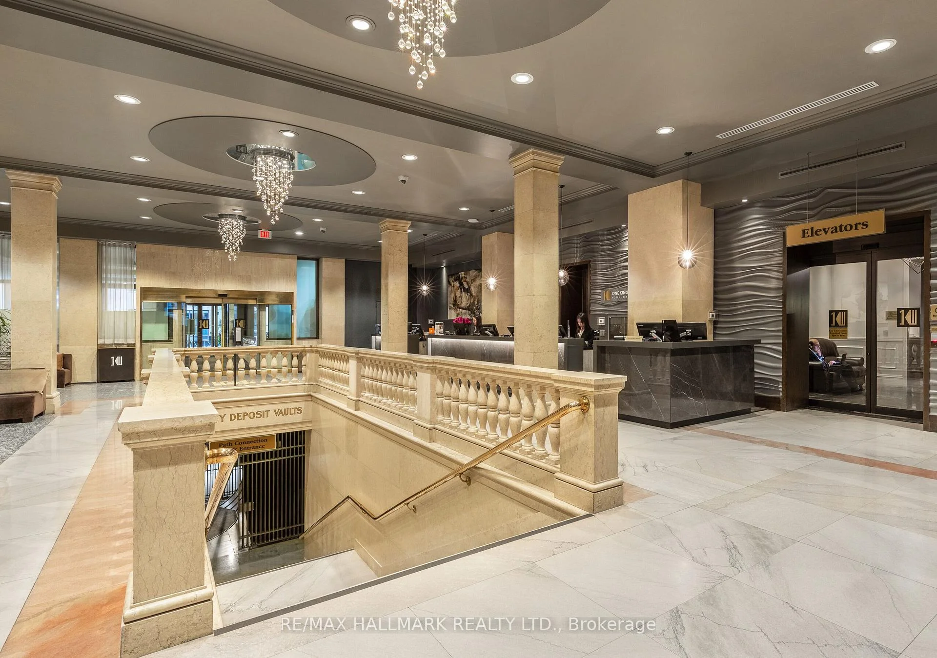 Photo 8 of Unit 824, 1 King Street W, Toronto, Bay Street Corridor — HOMEH