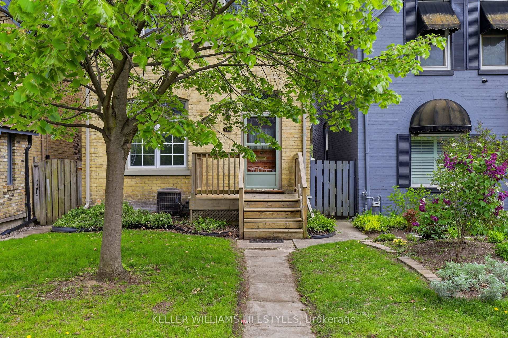 Photo of 303 Pall Mall Street