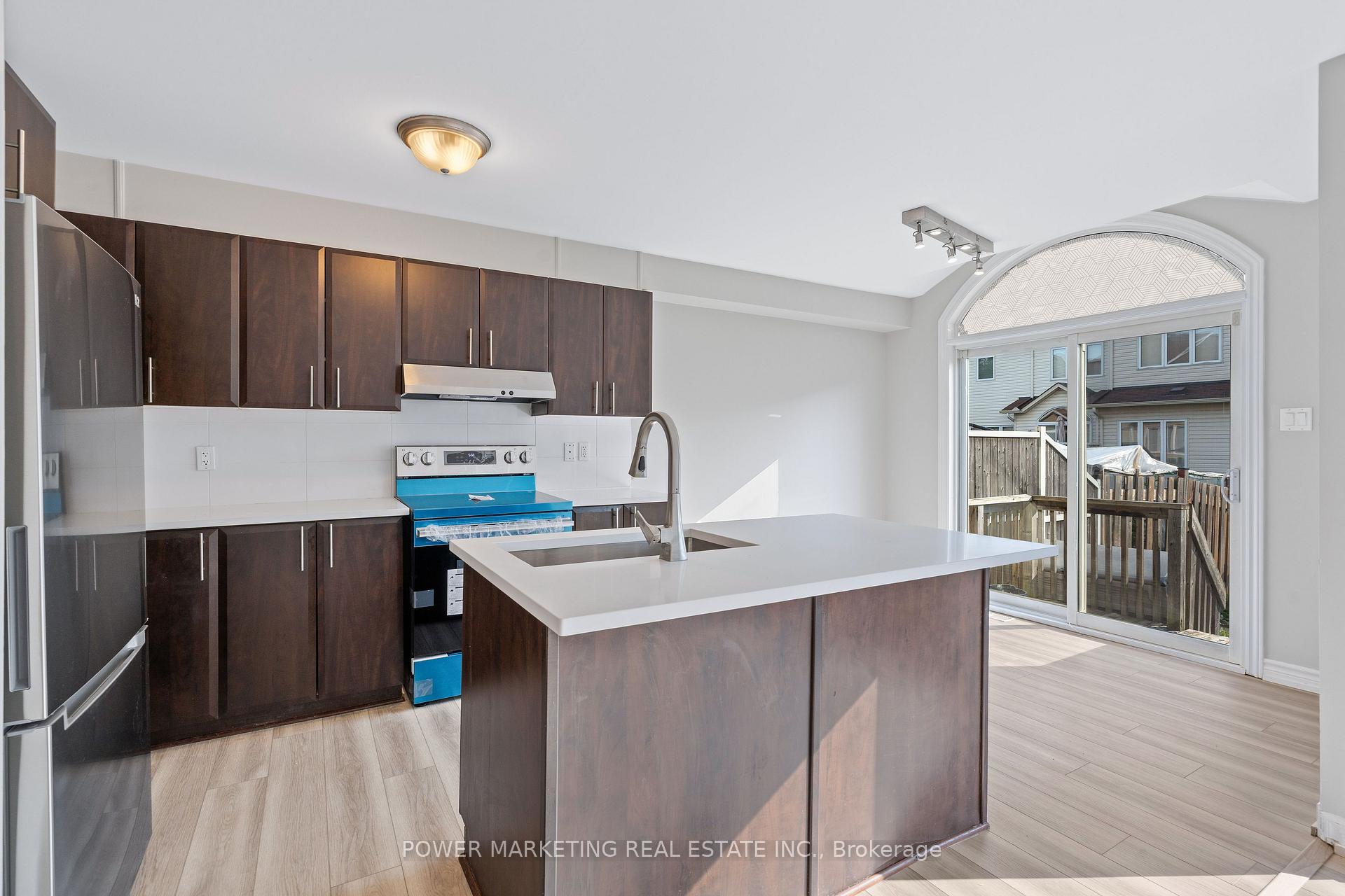Photo 7 of 245 Silvermoon Crescent, Ottawa, Avalon East — HOMEH