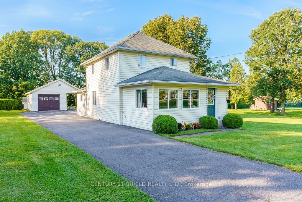 Front of 17245 County Rd 18