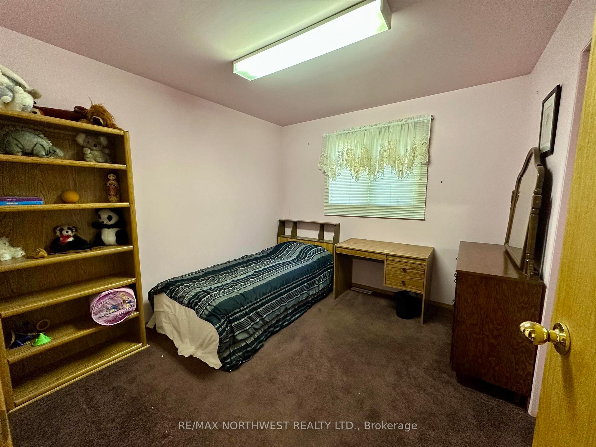 Photo 17 of 1308 Eighth Street North, Kenora, Evergreen — HOMEH