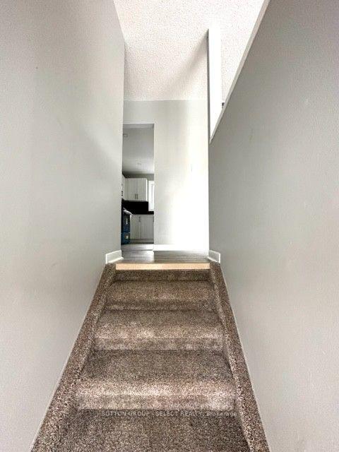 Photo 11 of 433 South Street, London, East K — HOMEH