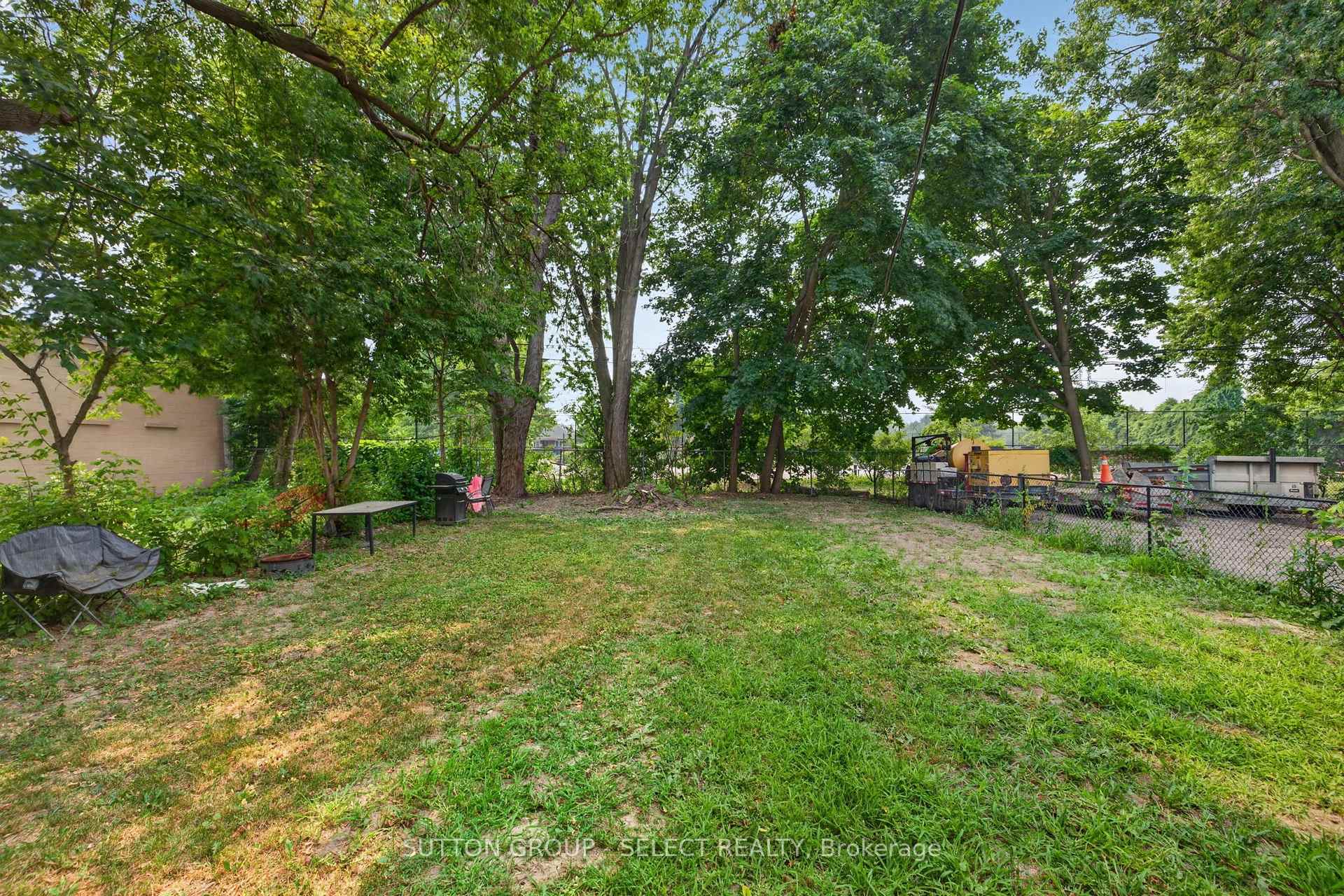 Photo 14 of 433 South Street, London, East K — HOMEH