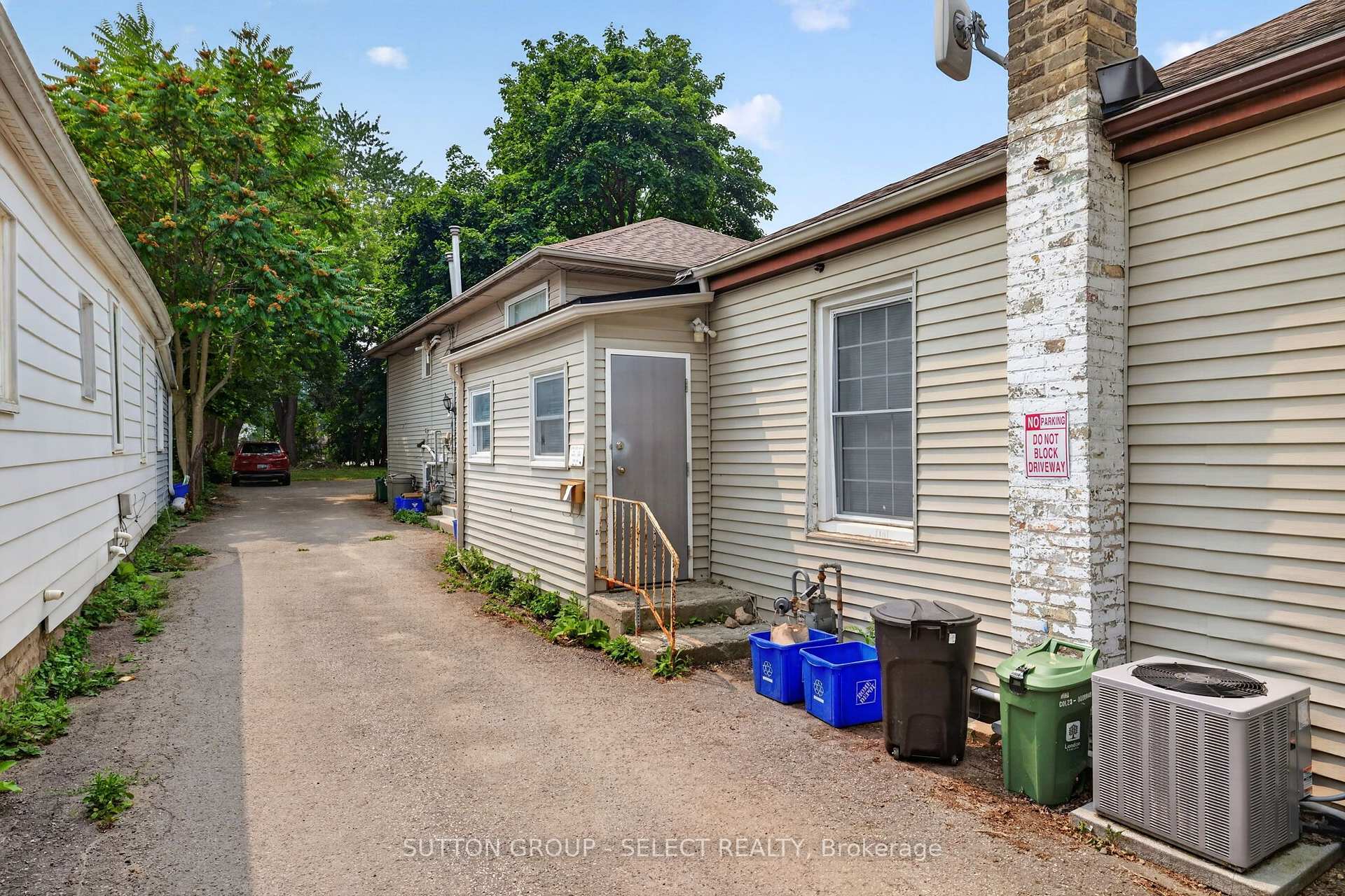 Photo 18 of 433 South Street, London, East K — HOMEH