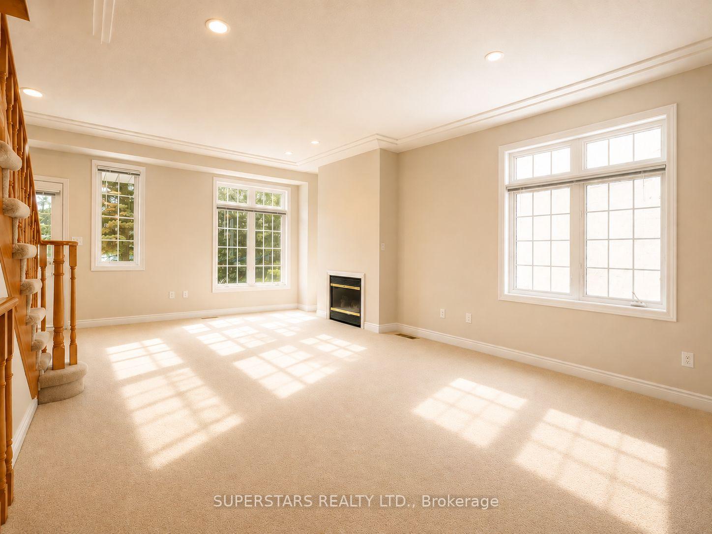 Photo 4 of Unit 18, 10 Post Oak Drive, Richmond Hill, Jefferson — HOMEH