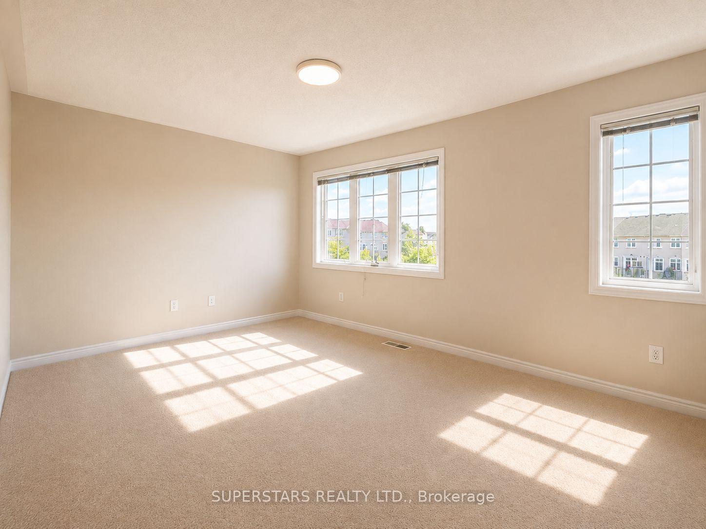 Photo 9 of Unit 18, 10 Post Oak Drive, Richmond Hill, Jefferson — HOMEH