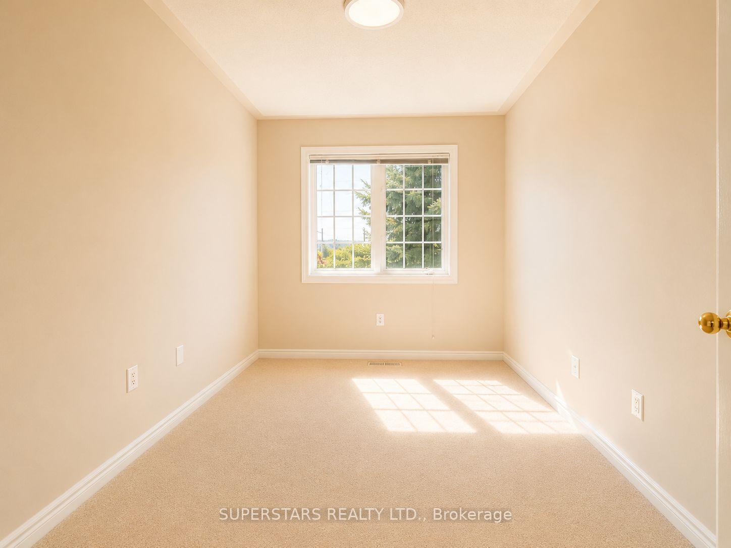 Photo 14 of Unit 18, 10 Post Oak Drive, Richmond Hill, Jefferson — HOMEH