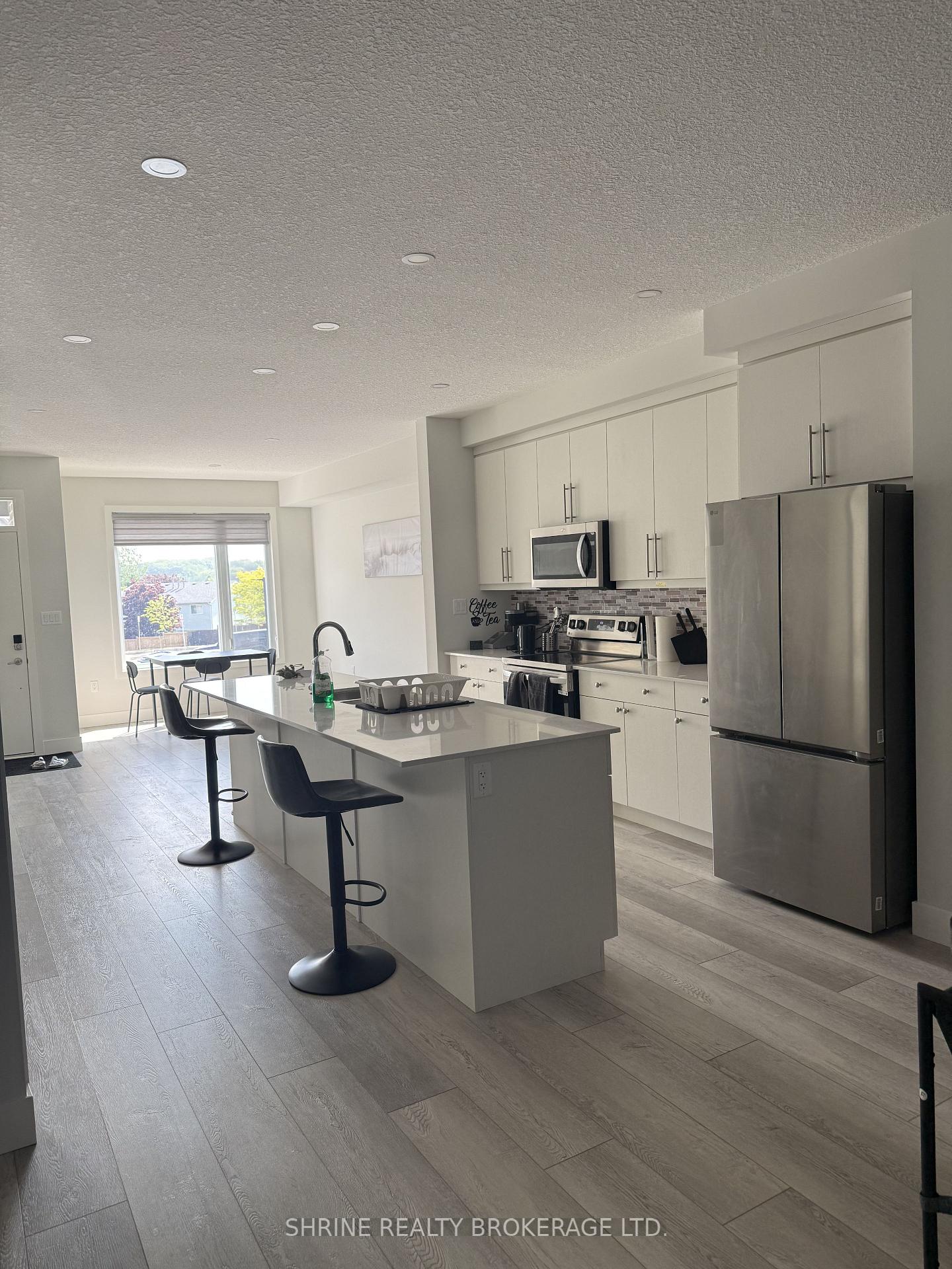 Photo 4 of Unit 34, 925 Deveron Crescent, London, South J — HOMEH