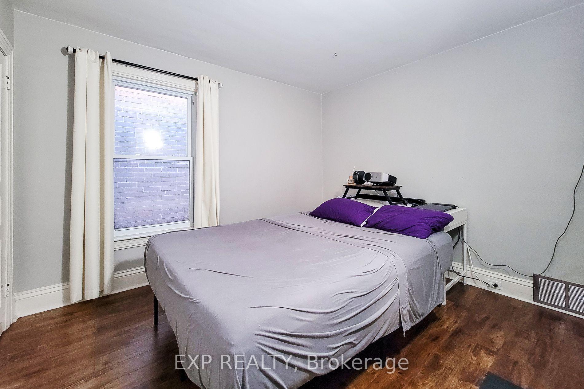 Photo 11 of 82 Gibson Avenue, Hamilton, Gibson — HOMEH