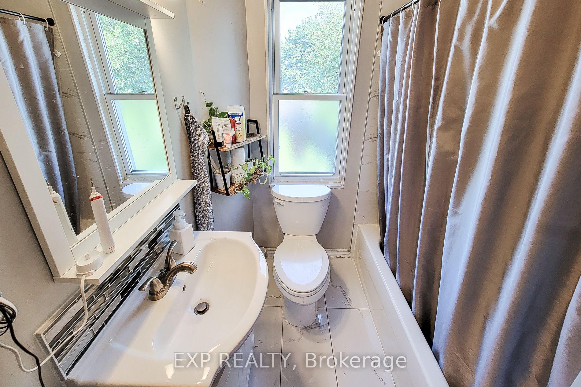 Photo 13 of 82 Gibson Avenue, Hamilton, Gibson — HOMEH
