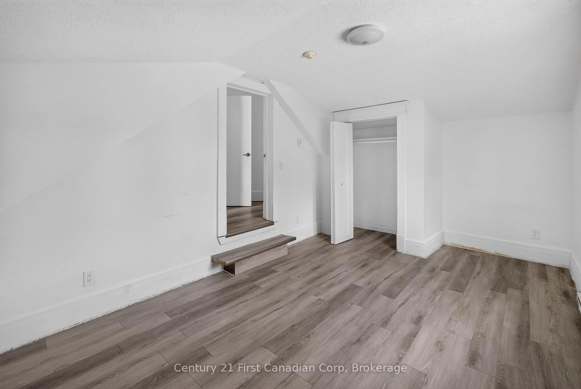 Photo 12 of Unit 2, 5179 Highway 12, Ramara, Rural Ramara — HOMEH