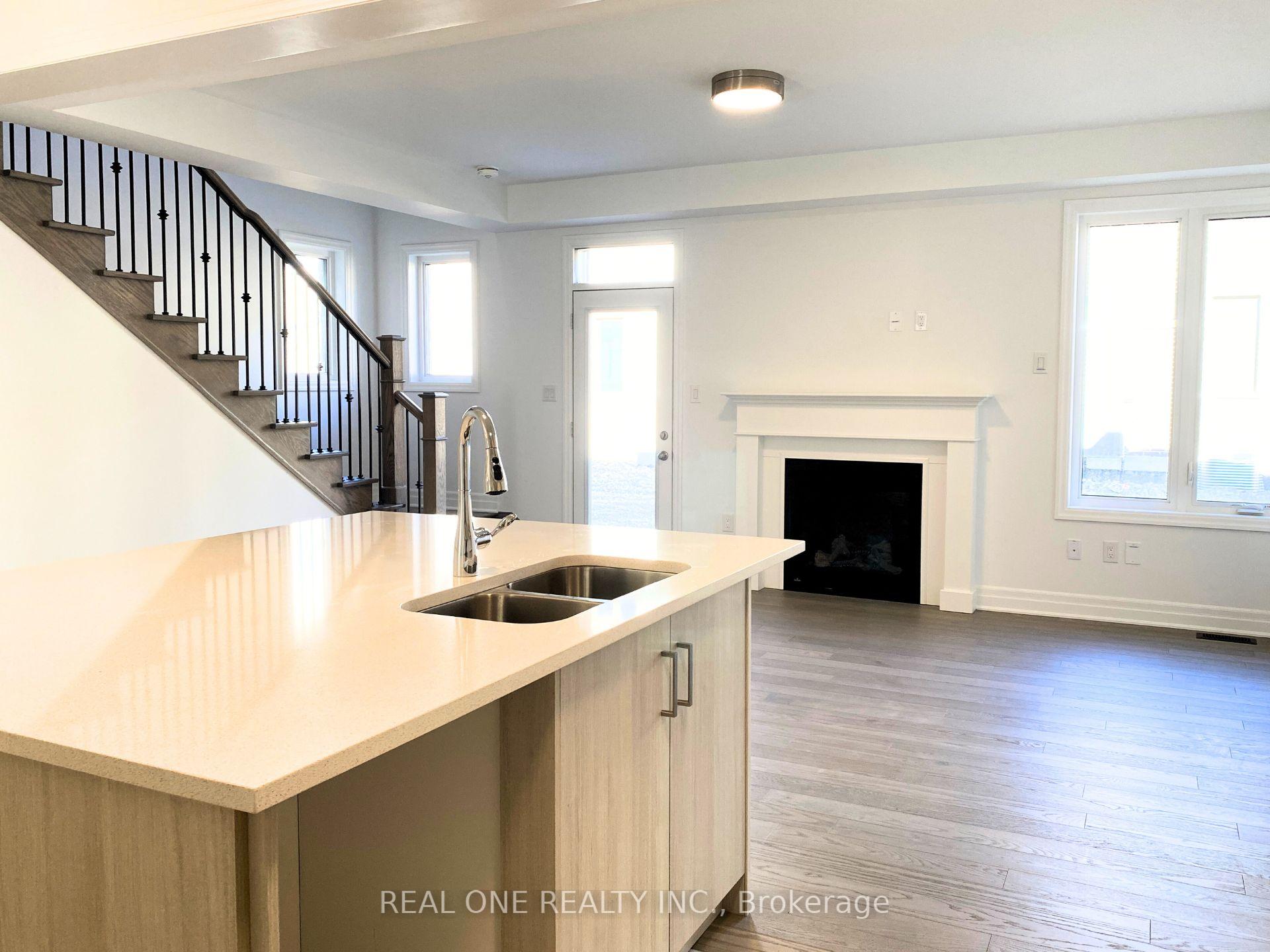 Photo 10 of 42 misthollow Crescent, Markham, Rural Markham — HOMEH