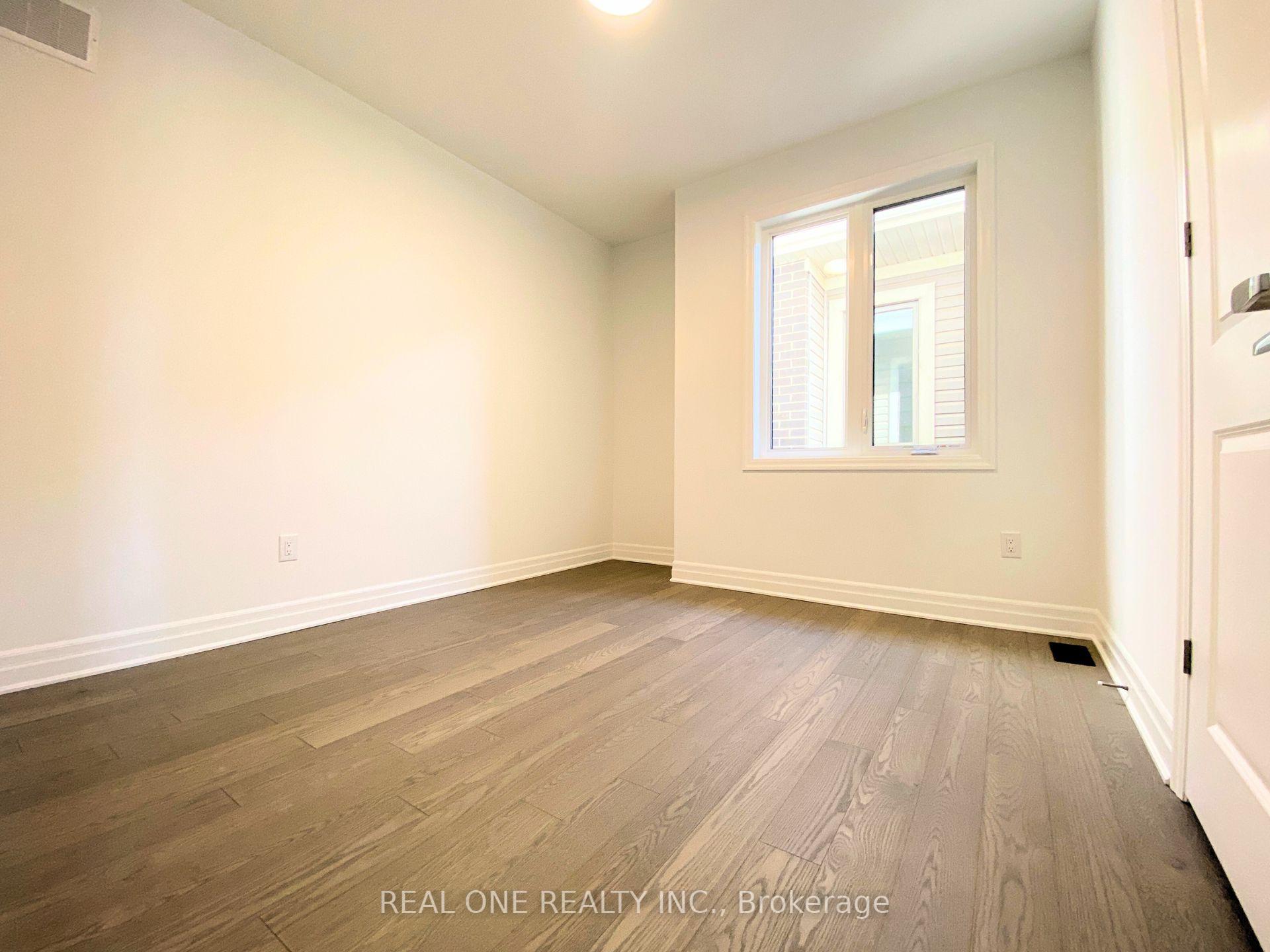 Photo 15 of 42 misthollow Crescent, Markham, Rural Markham — HOMEH