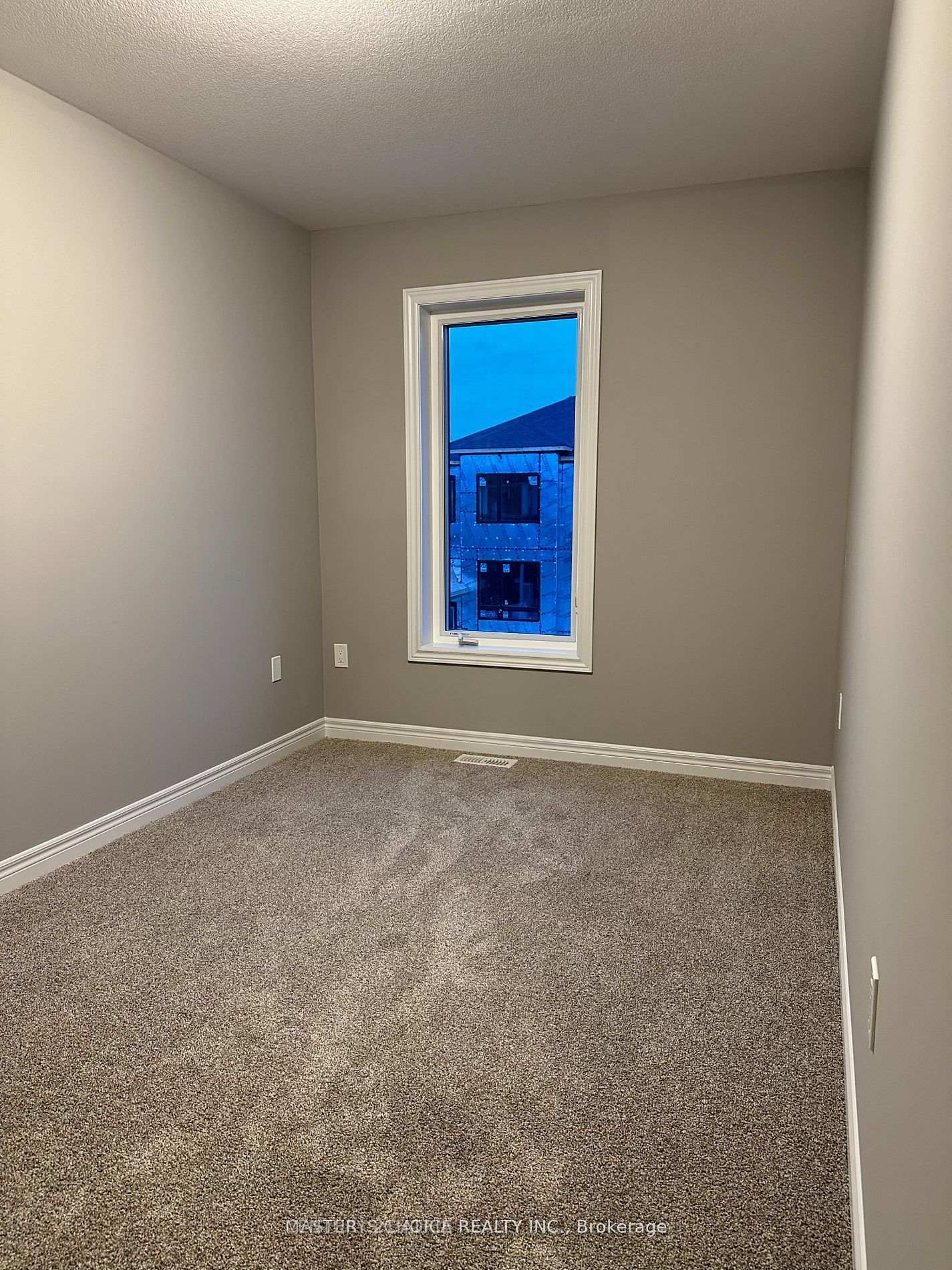 Photo 6 of Unit 7, 4 Sora Lane, Guelph, Grange Road — HOMEH