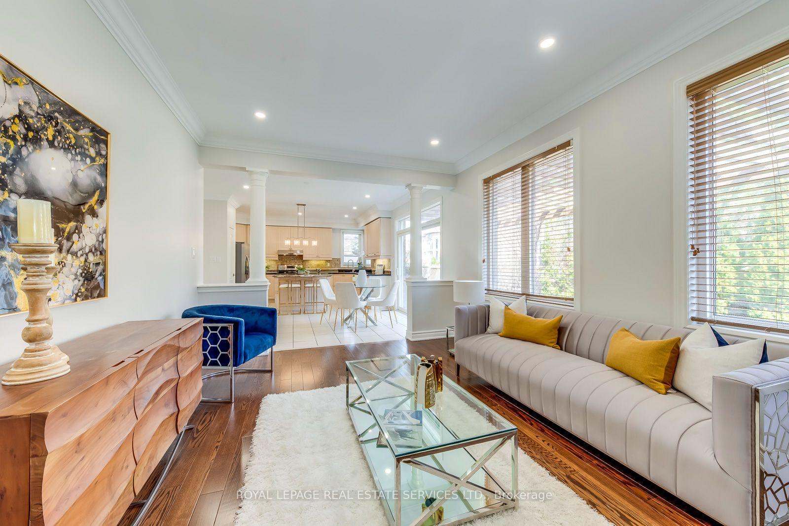 Photo 18 of 303 Burloak Drive, Oakville, Bronte — HOMEH