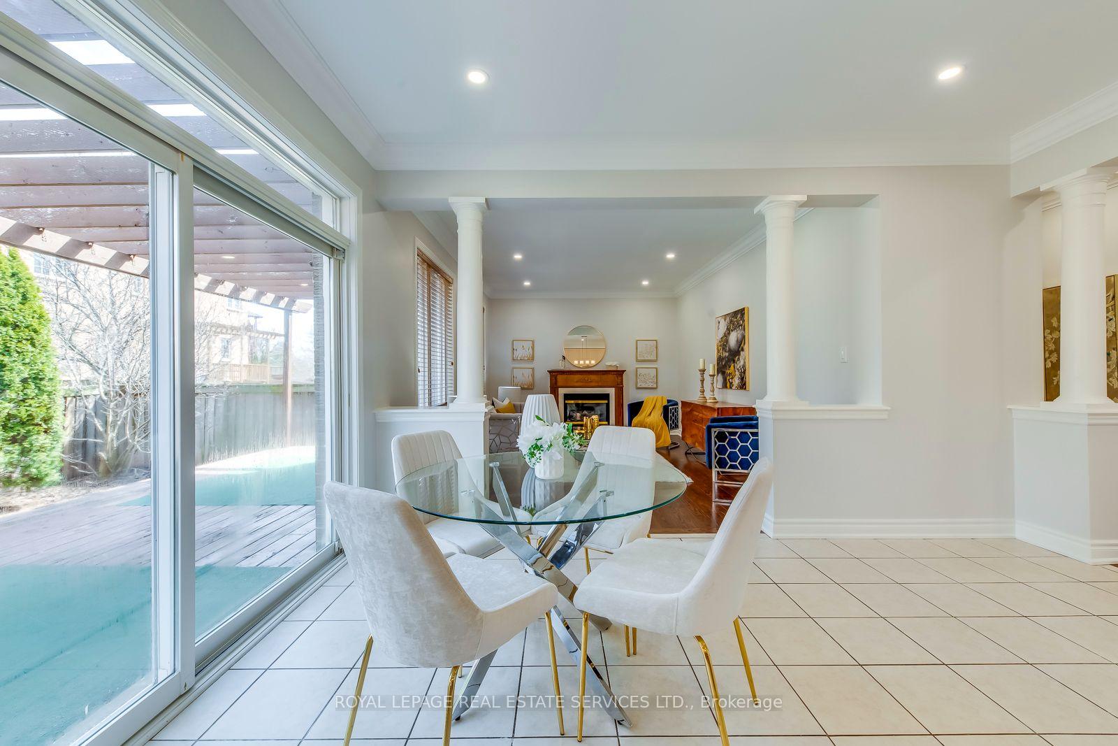 Photo 26 of 303 Burloak Drive, Oakville, Bronte — HOMEH