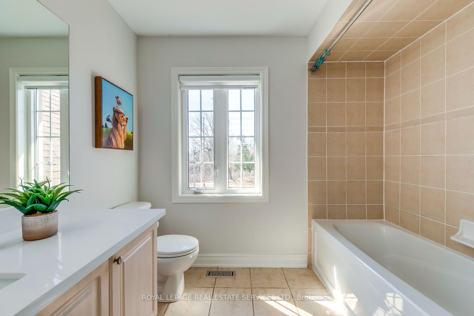 Photo 45 of 303 Burloak Drive, Oakville, Bronte — HOMEH
