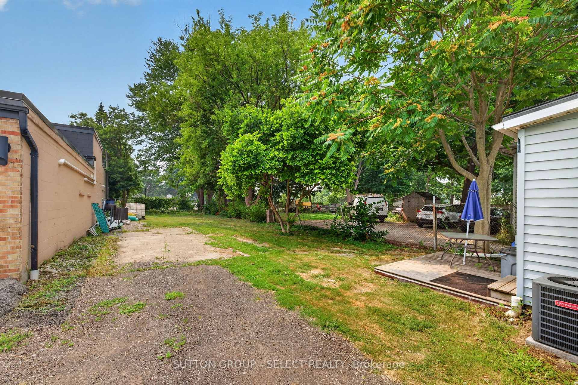 Photo 11 of 439 South Street, London, East K — HOMEH
