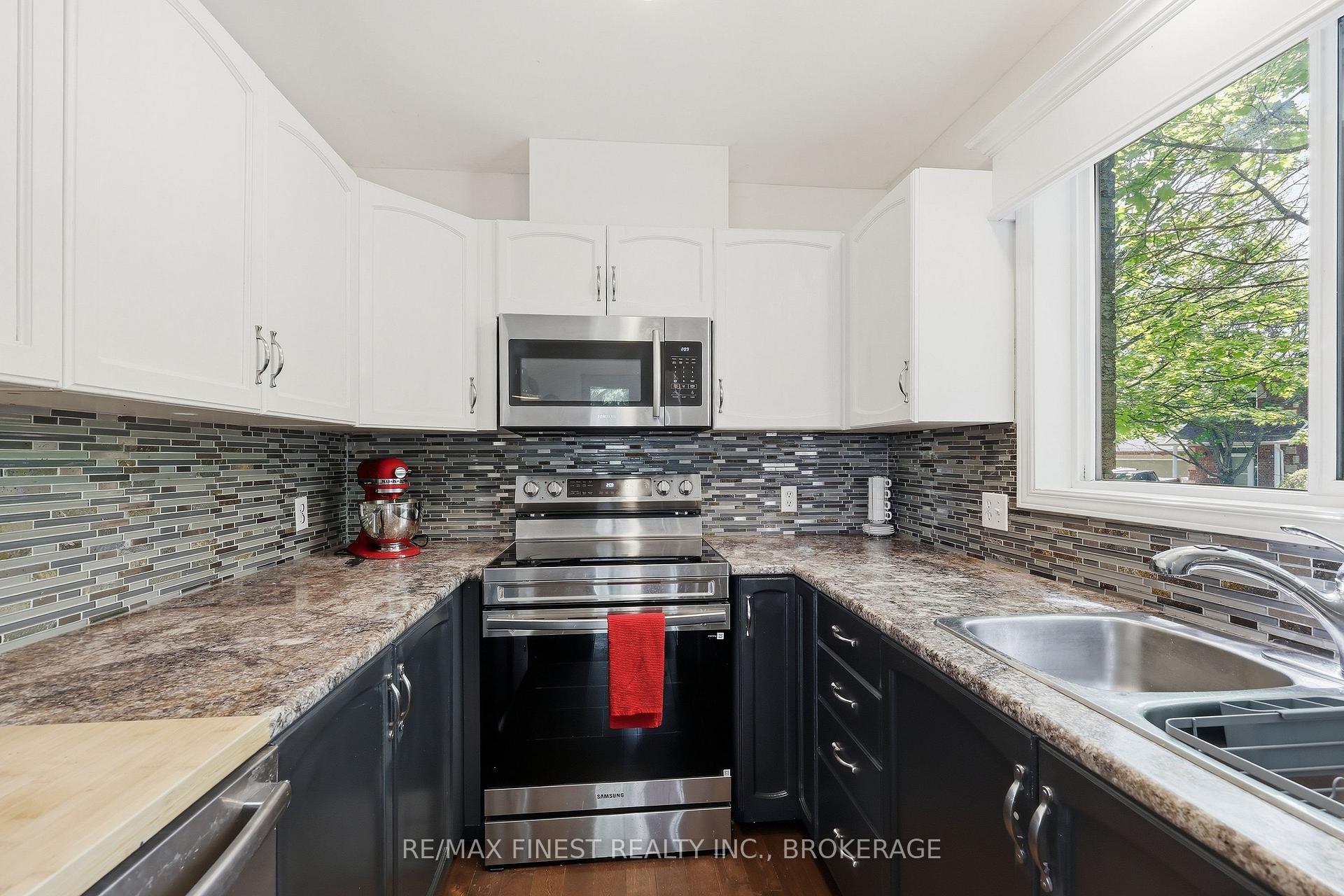 Photo 12 of 416 Fieldstone Drive, Kingston, Kingston East (Incl Barret Crt) — HOMEH