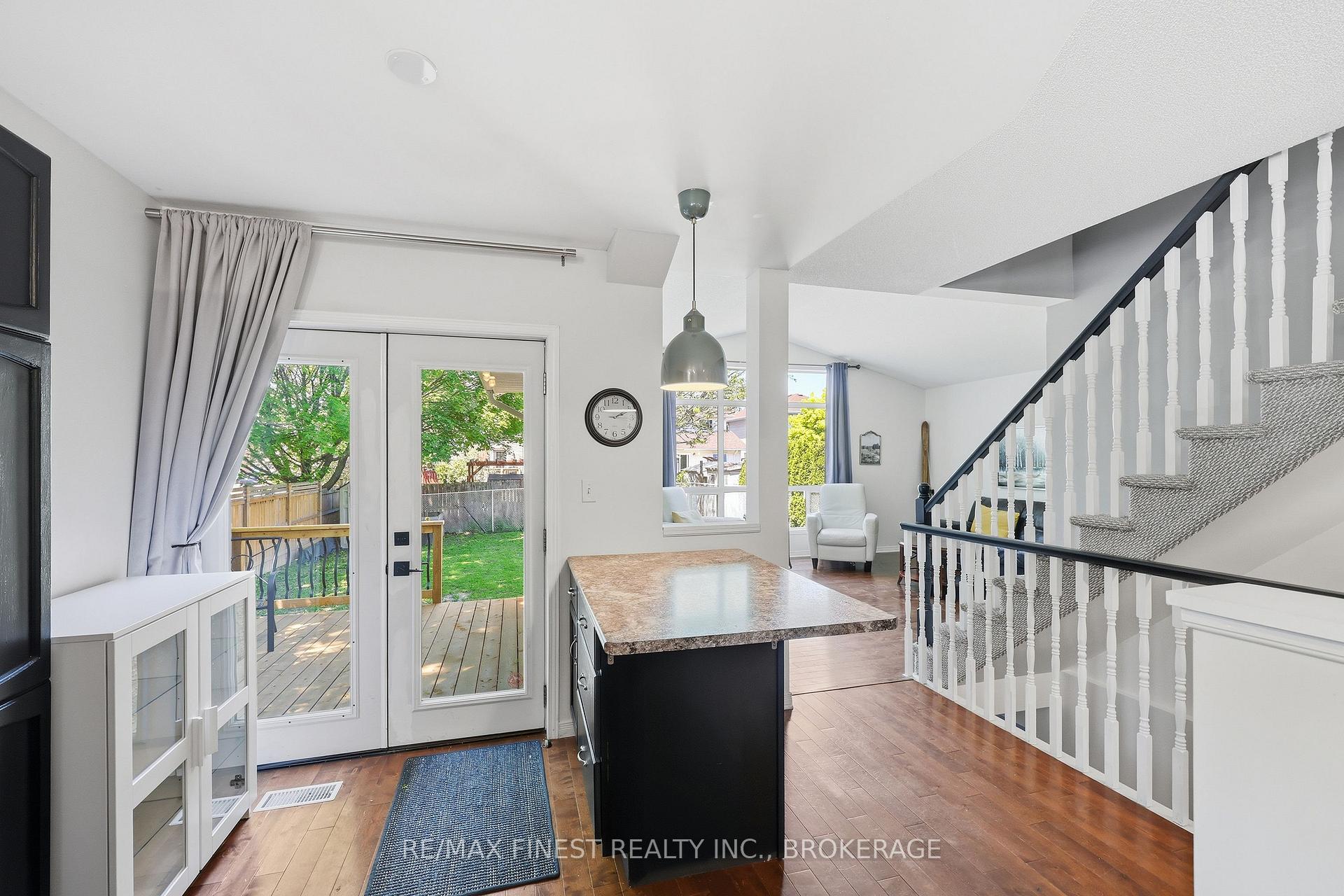 Photo 13 of 416 Fieldstone Drive, Kingston, Kingston East (Incl Barret Crt) — HOMEH