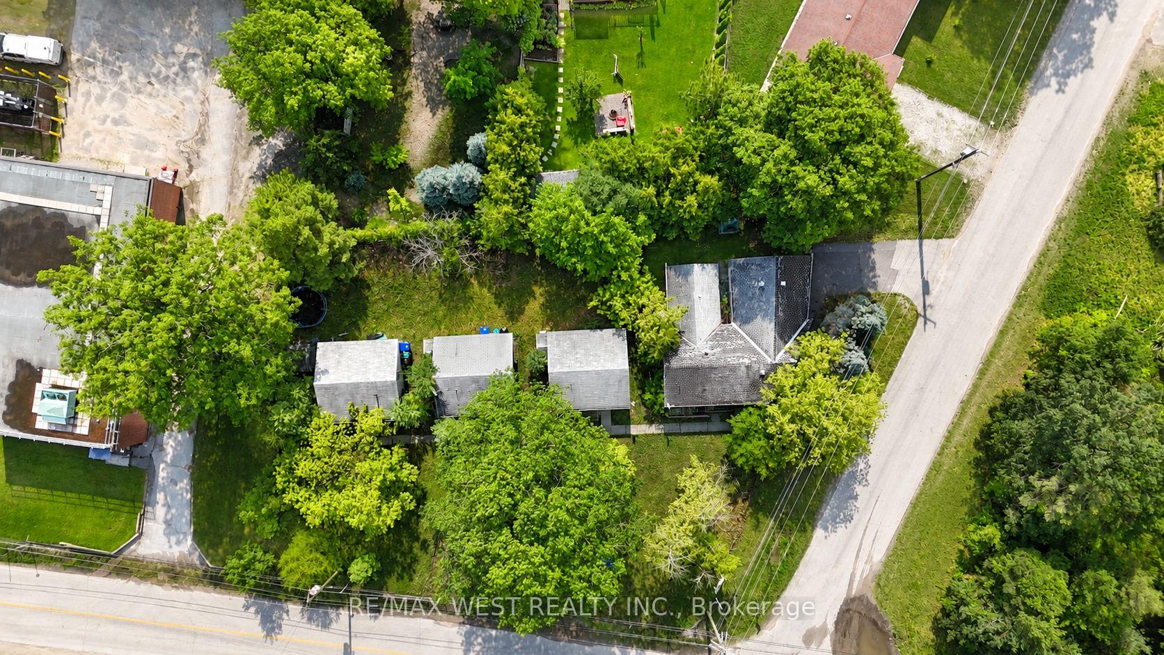 Photo 2 of 195 Dunkerron Avenue, Wasaga Beach — HOMEH