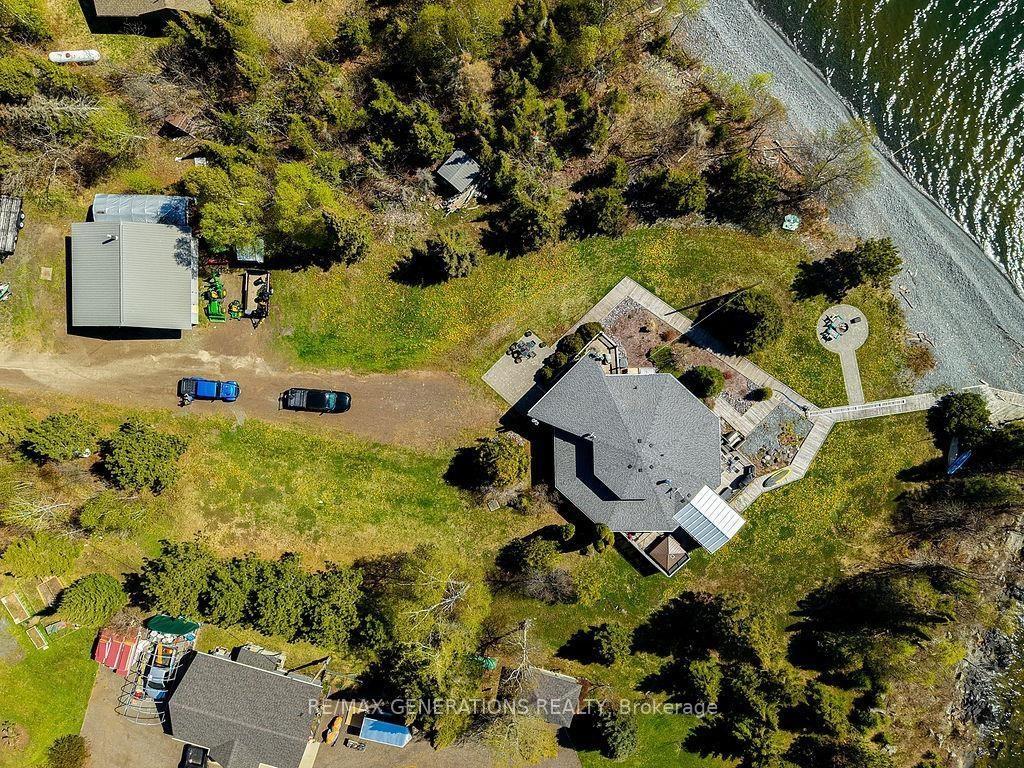 Photo 21 of 106 Island Avenue, Neebing, Blake — HOMEH