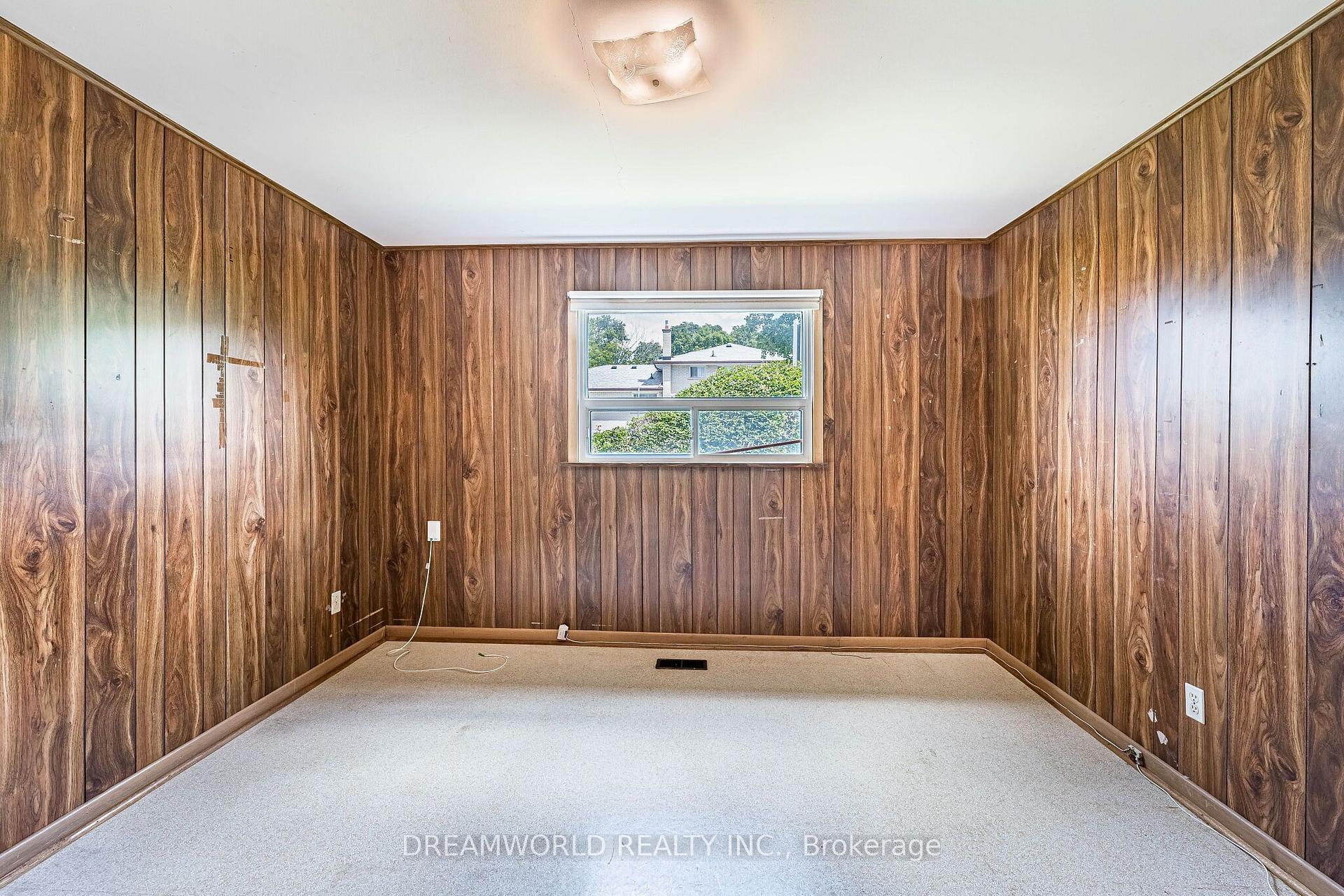 Photo 36 of 199 Grandravine Drive, North York, York University Heights — HOMEH