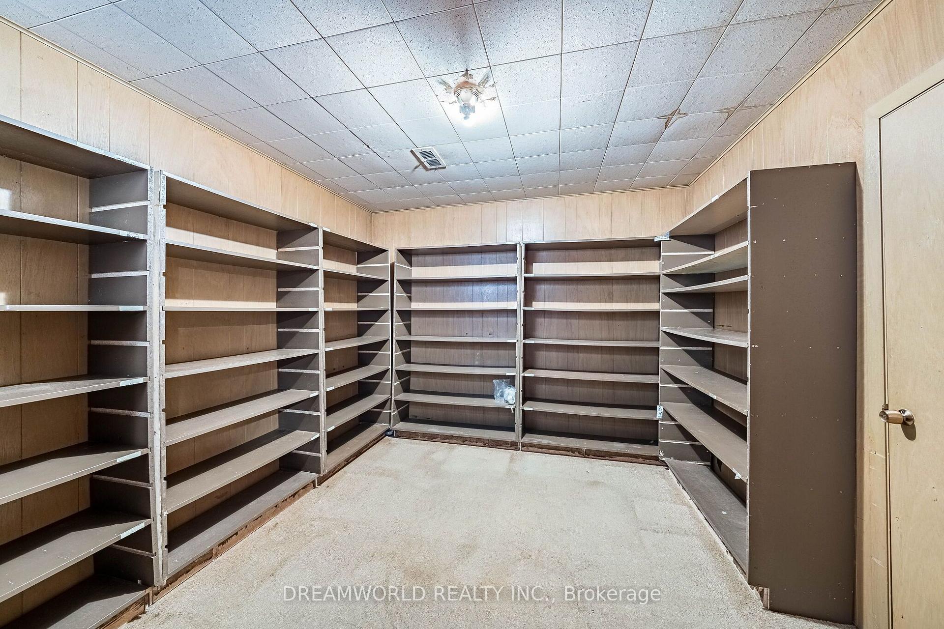 Photo 42 of 199 Grandravine Drive, North York, York University Heights — HOMEH