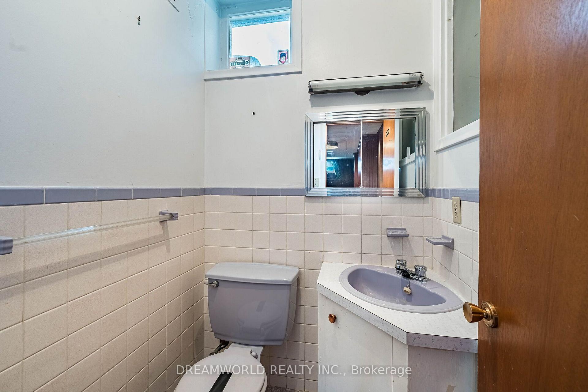 Photo 43 of 199 Grandravine Drive, North York, York University Heights — HOMEH