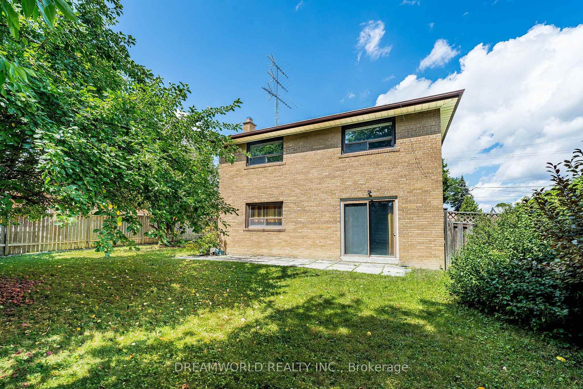Photo 48 of 199 Grandravine Drive, North York, York University Heights — HOMEH