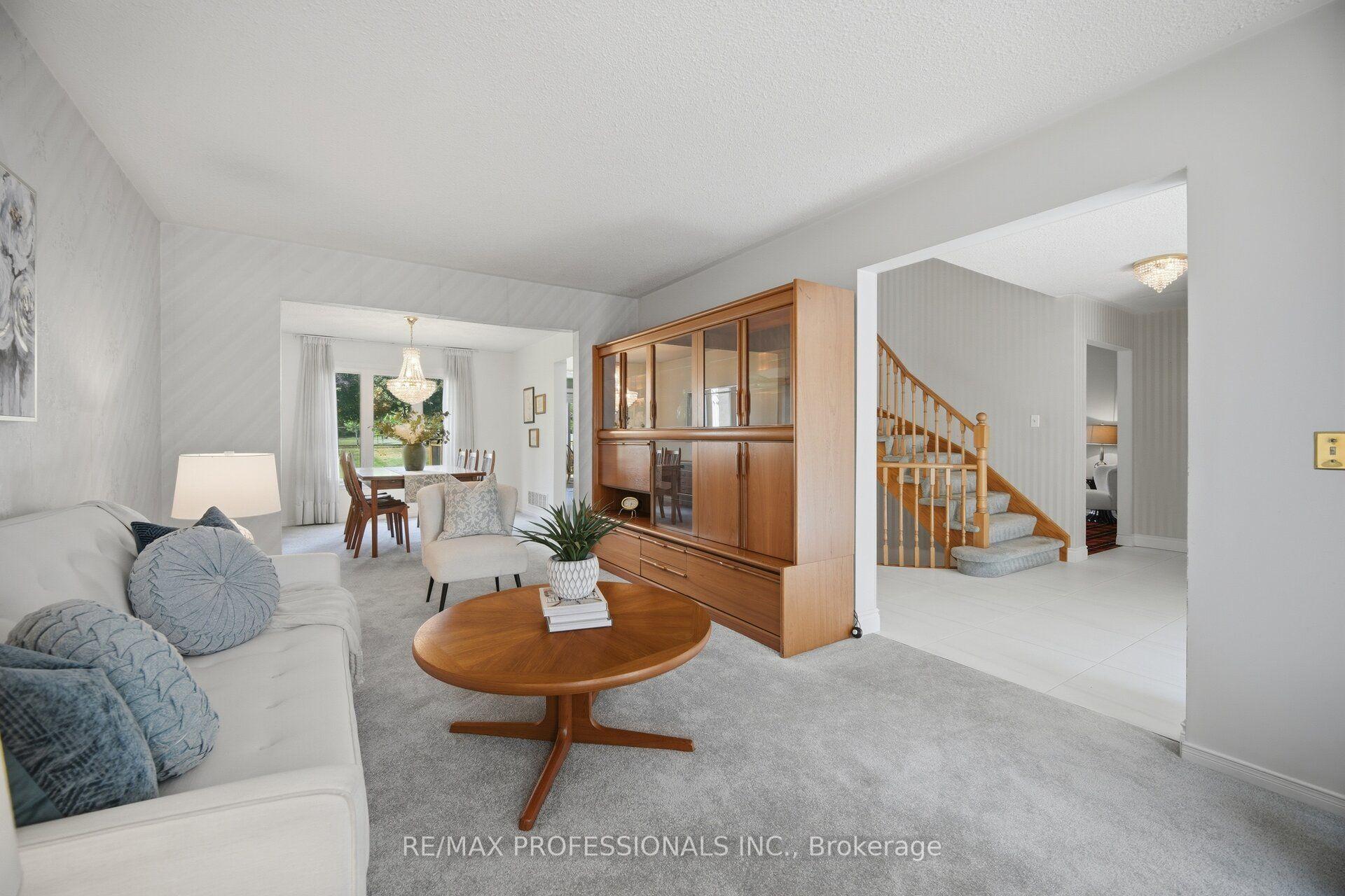 Photo 10 of 14 Laura Court, Brampton, Westgate — HOMEH