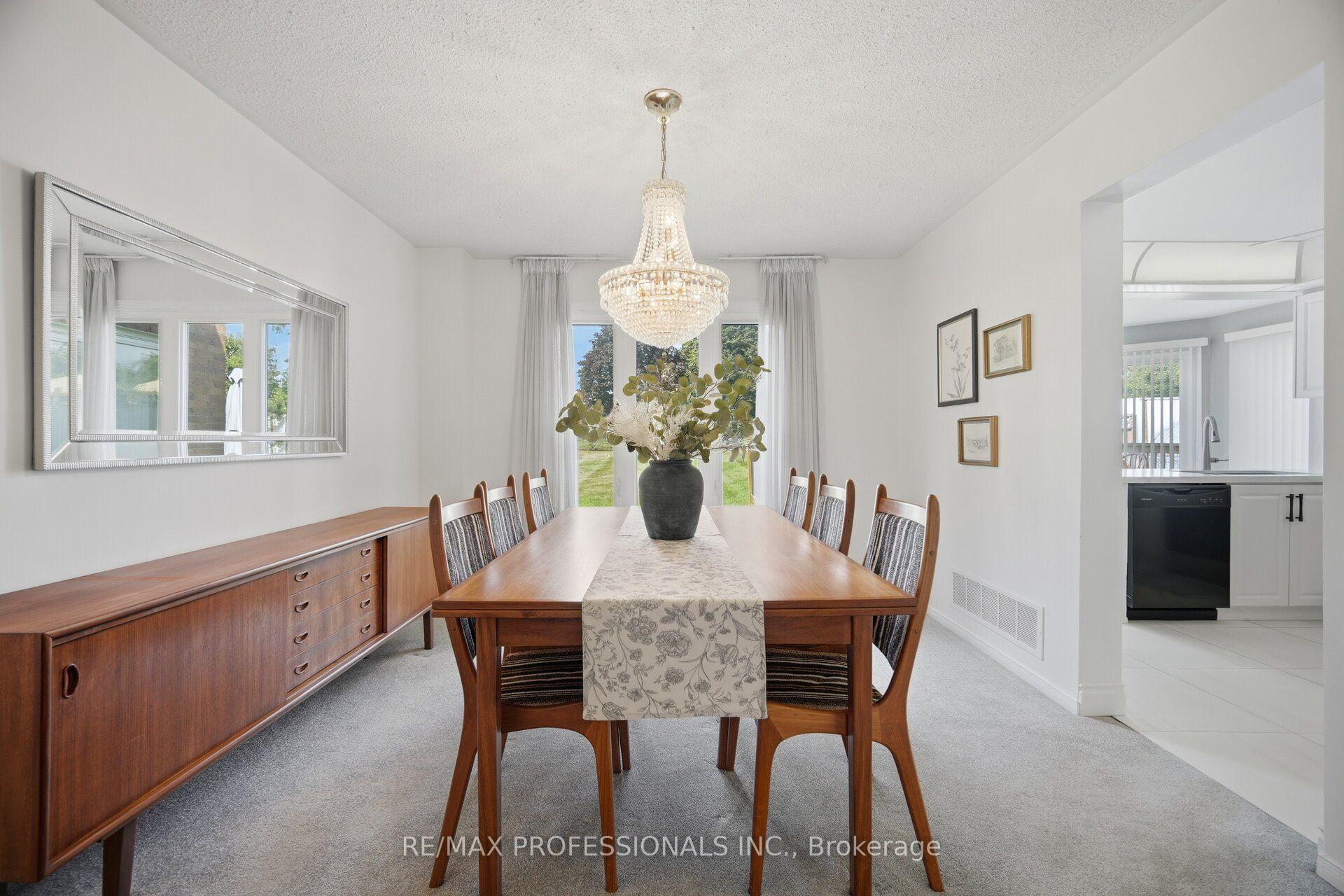 Photo 11 of 14 Laura Court, Brampton, Westgate — HOMEH