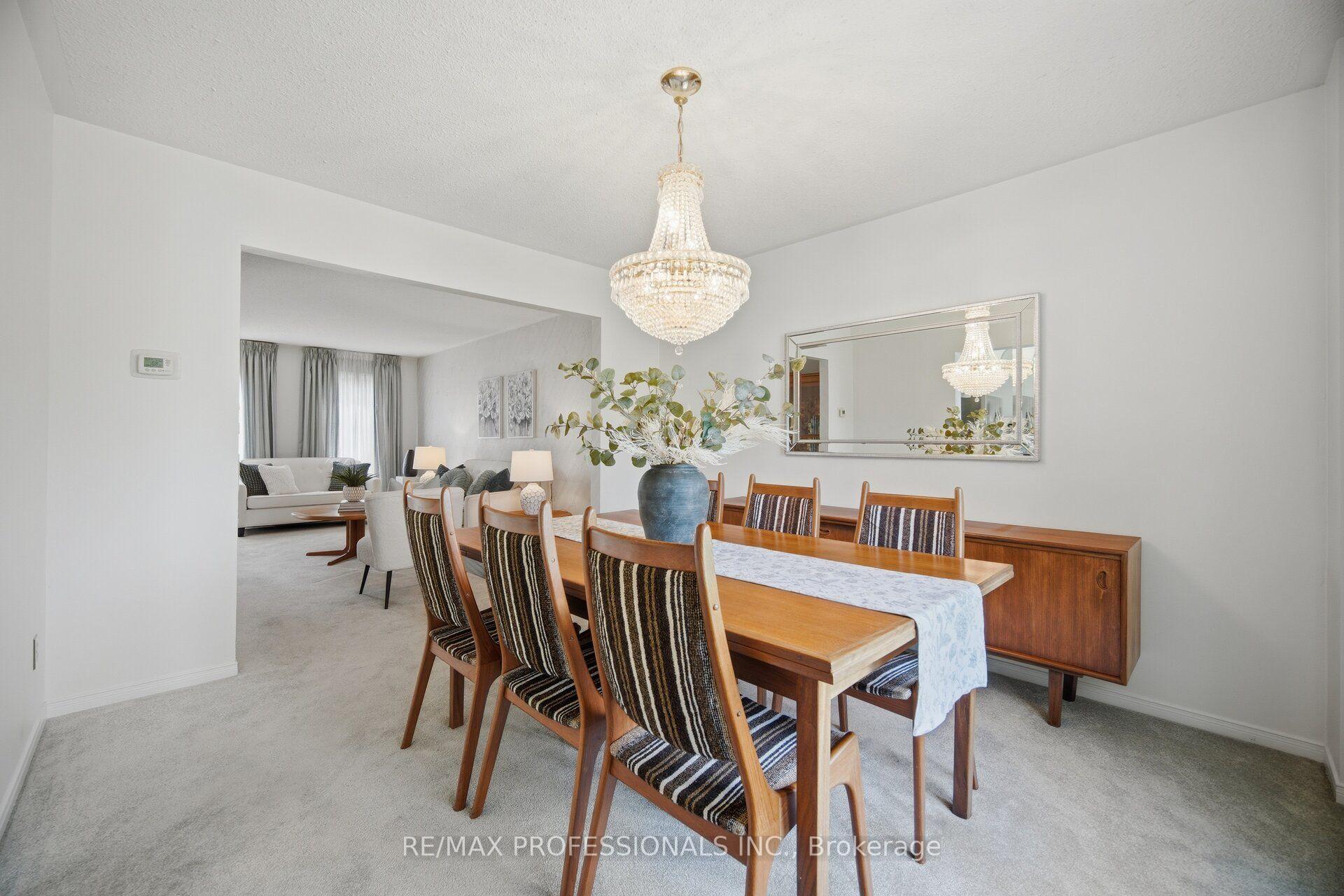 Photo 12 of 14 Laura Court, Brampton, Westgate — HOMEH