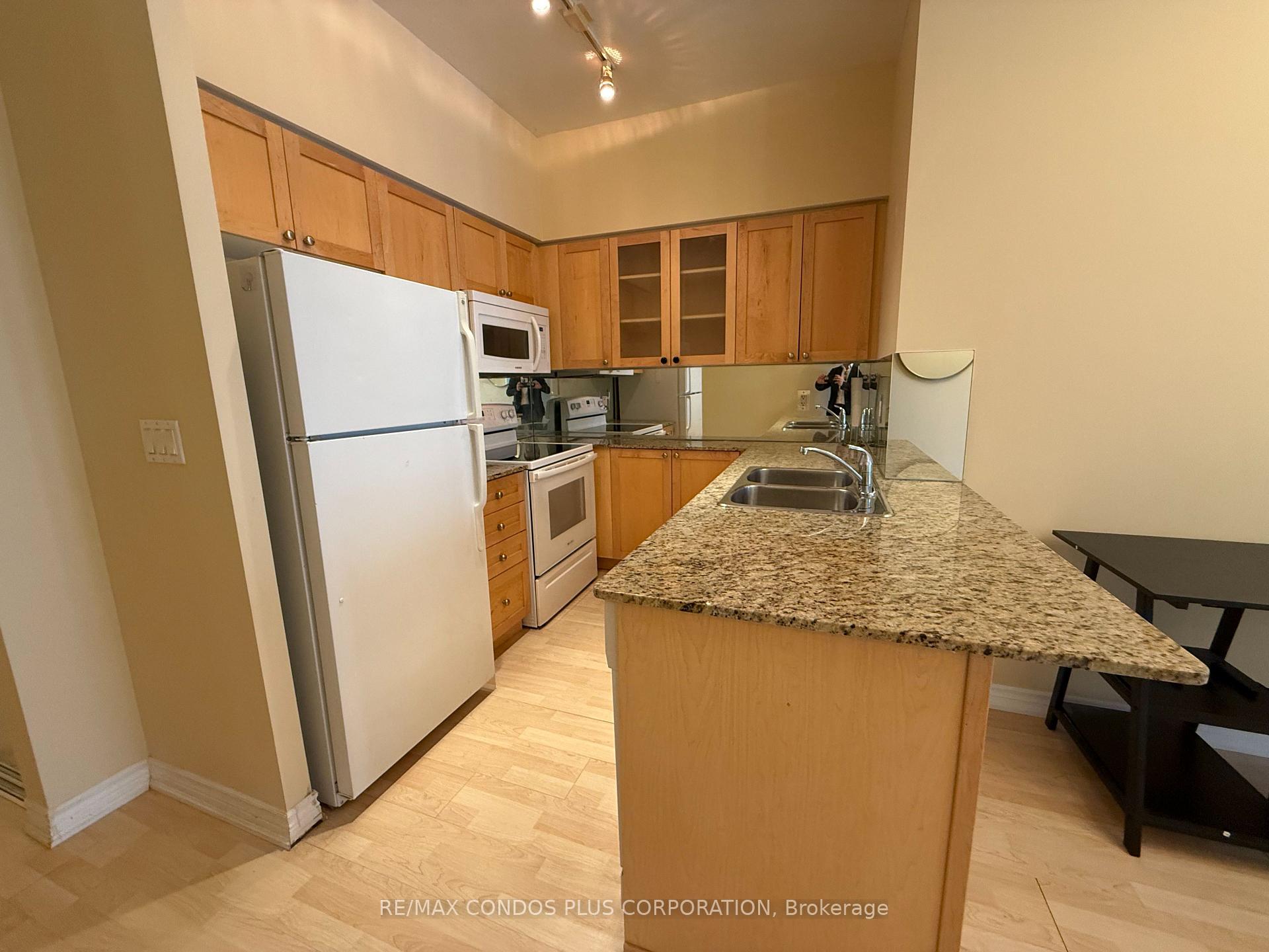 Photo 5 of Unit 2613, 761 Bay Street N, Toronto, Bay Street Corridor — HOMEH