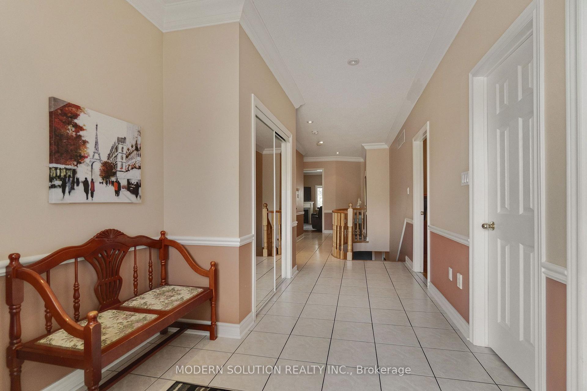 Photo 5 of 53 Ellwood Drive W, Caledon, Bolton West — HOMEH