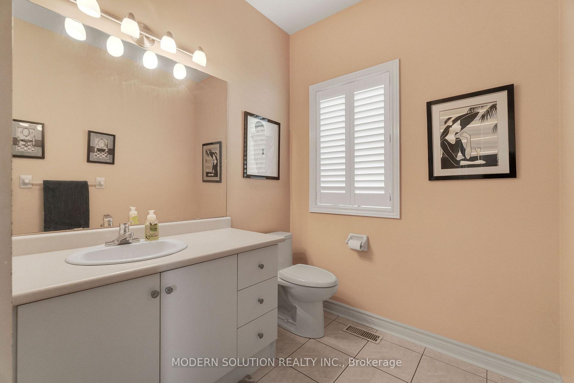 Photo 22 of 53 Ellwood Drive W, Caledon, Bolton West — HOMEH