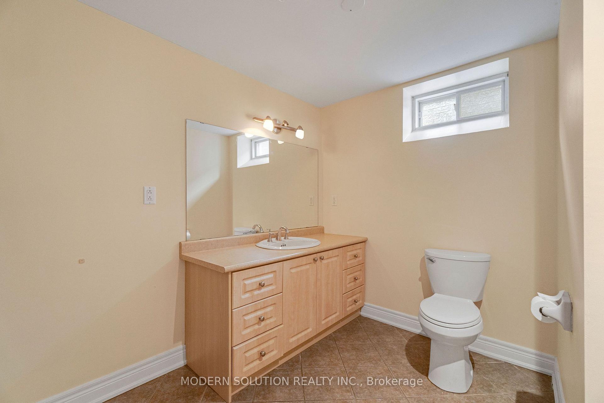 Photo 34 of 53 Ellwood Drive W, Caledon, Bolton West — HOMEH