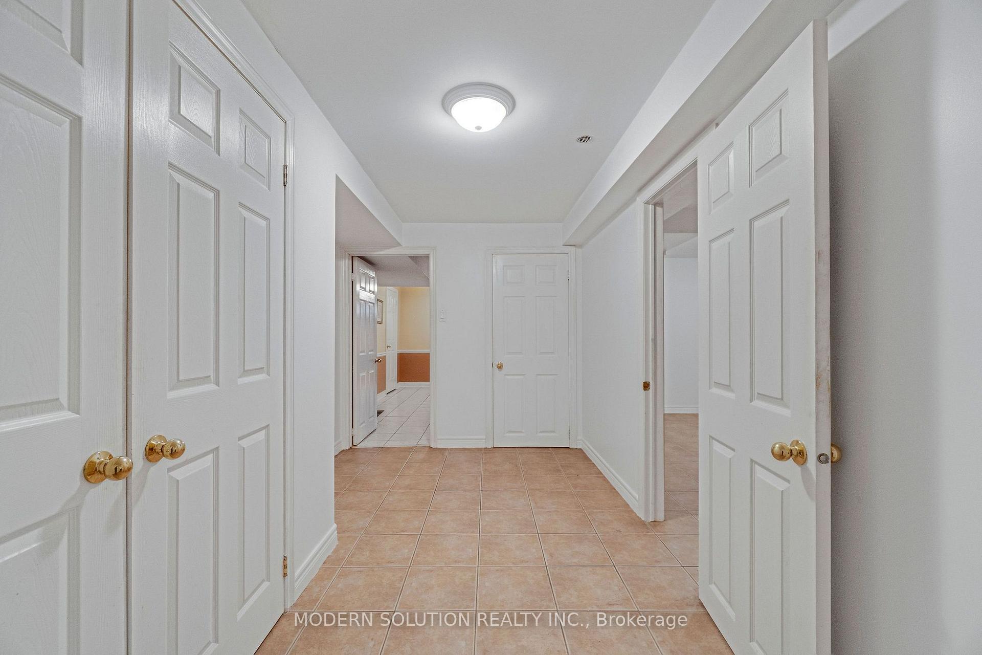 Photo 37 of 53 Ellwood Drive W, Caledon, Bolton West — HOMEH