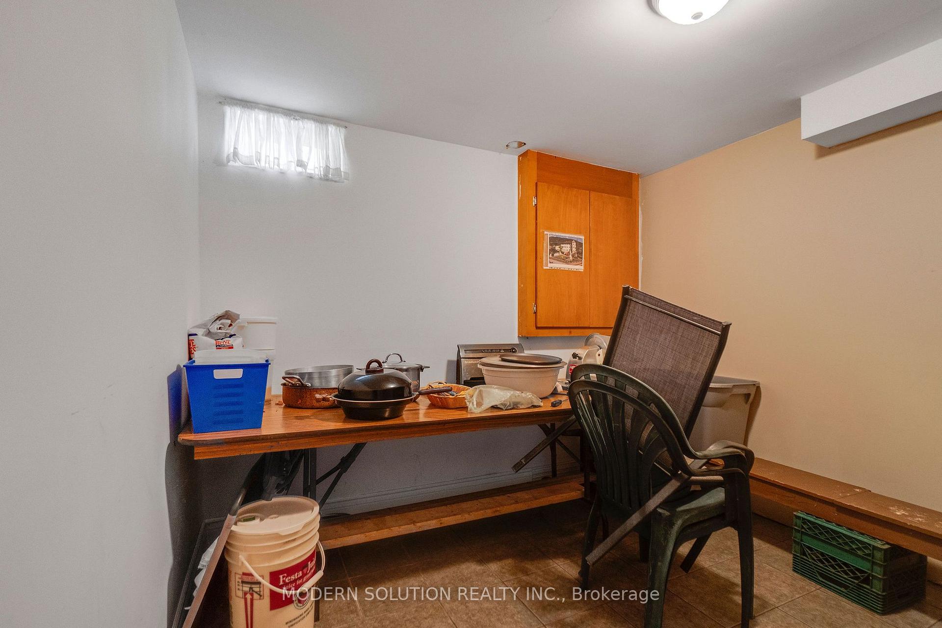 Photo 39 of 53 Ellwood Drive W, Caledon, Bolton West — HOMEH