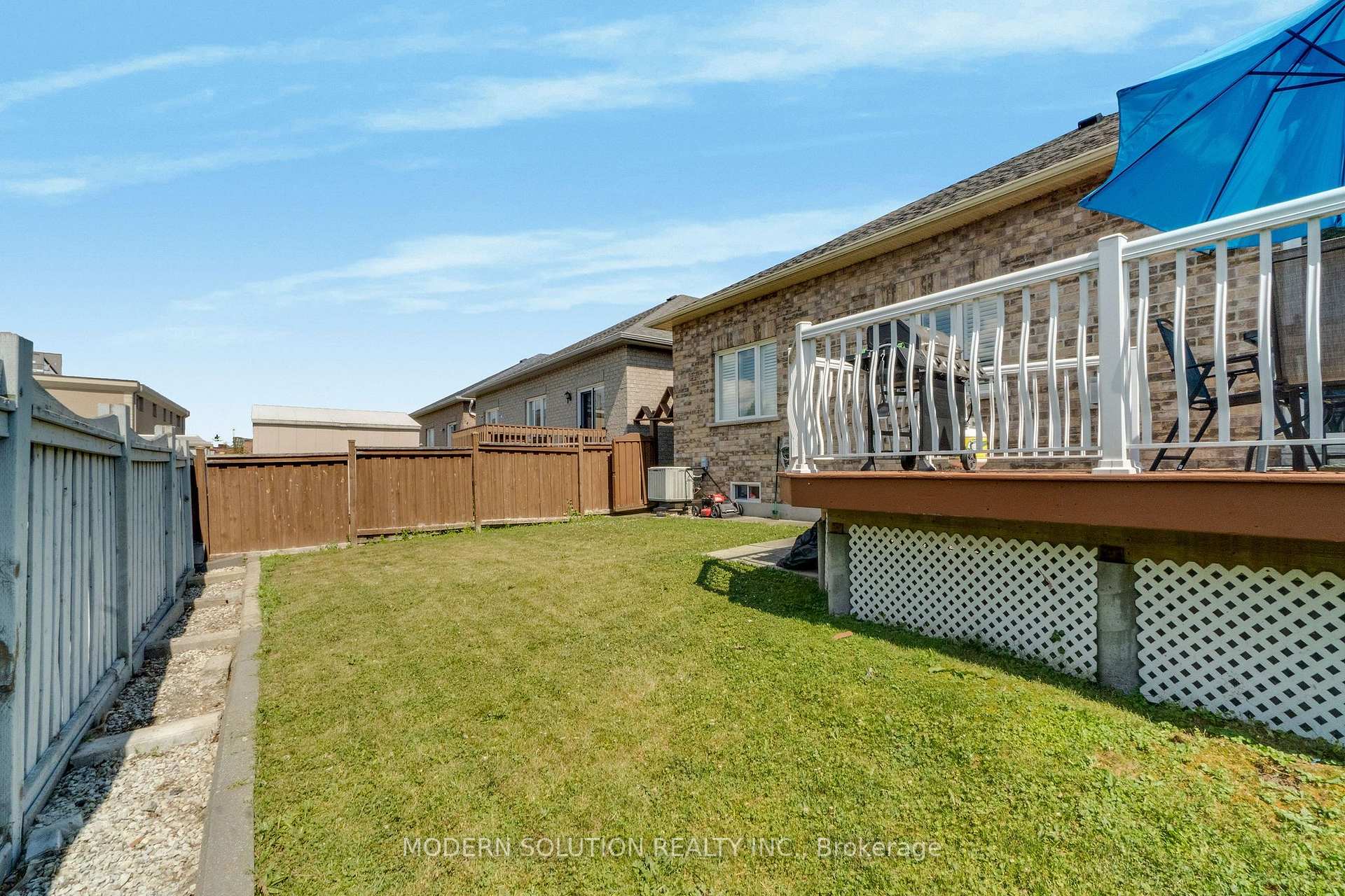 Photo 44 of 53 Ellwood Drive W, Caledon, Bolton West — HOMEH