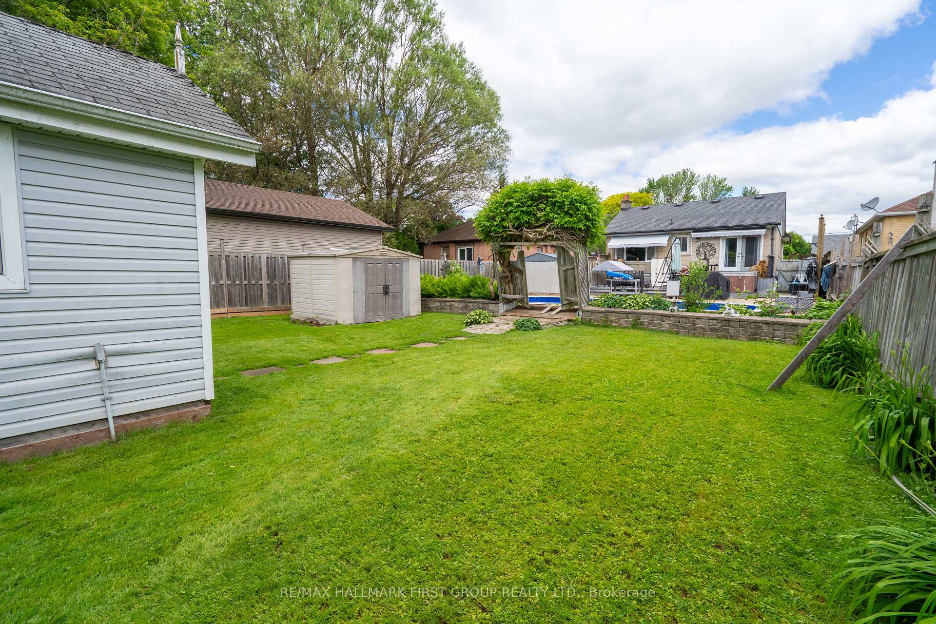 Photo 25 of 99 Pontiac Avenue, Oshawa, Centennial — HOMEH