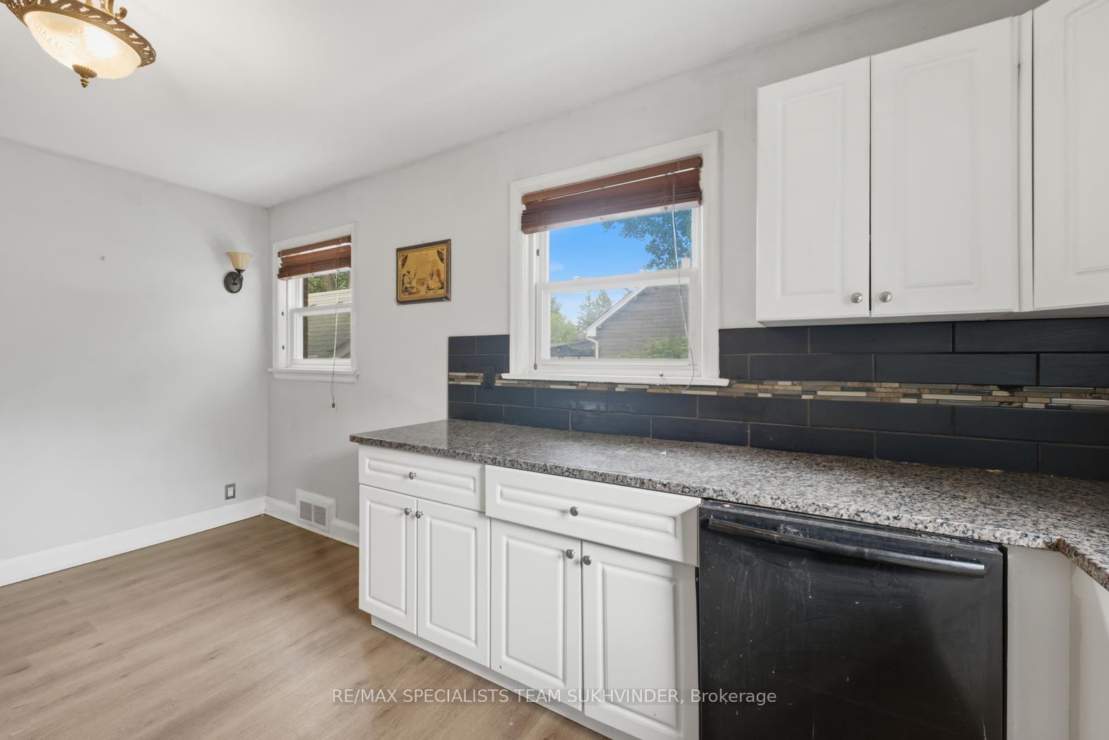 Photo 18 of 156 Mill Street, Brampton, Brampton South — HOMEH