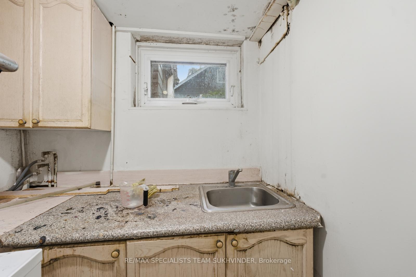 Photo 36 of 156 Mill Street, Brampton, Brampton South — HOMEH