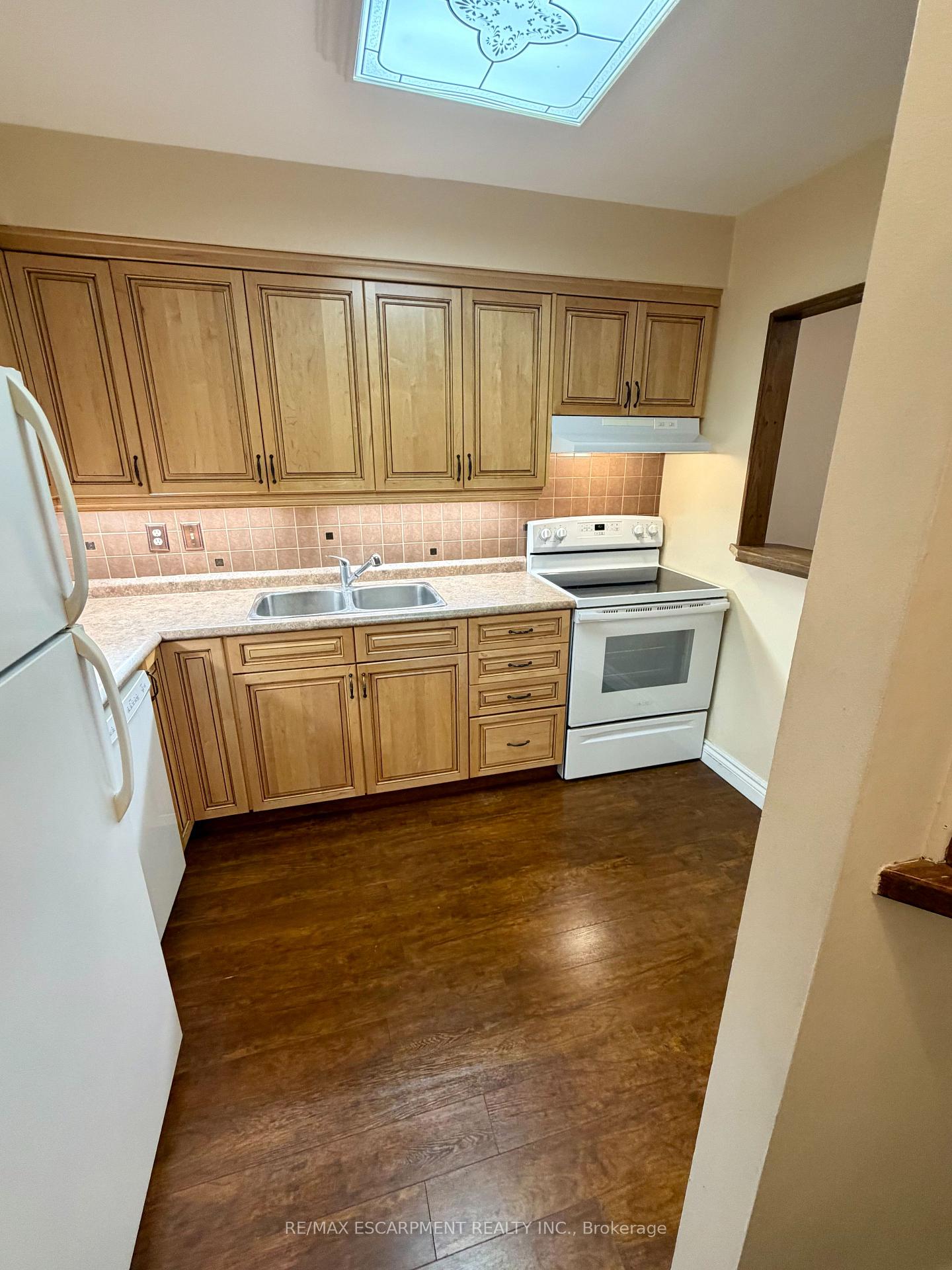 Photo 7 of Unit 103, 1270 Maple Crossing Boulevard E, Burlington, Brant — HOMEH