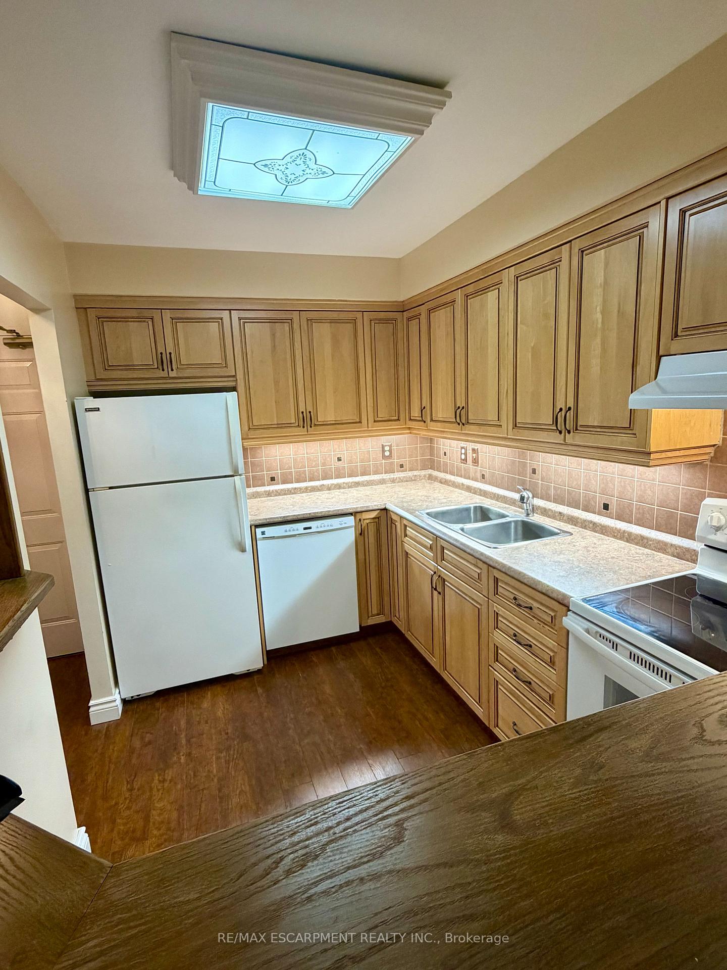 Photo 9 of Unit 103, 1270 Maple Crossing Boulevard E, Burlington, Brant — HOMEH