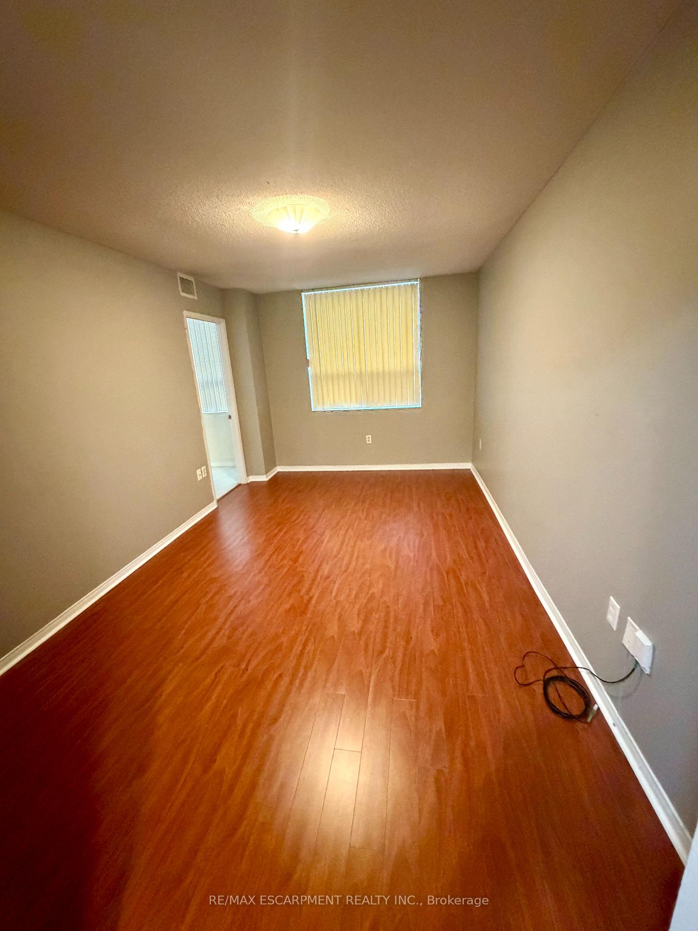 Photo 16 of Unit 103, 1270 Maple Crossing Boulevard E, Burlington, Brant — HOMEH