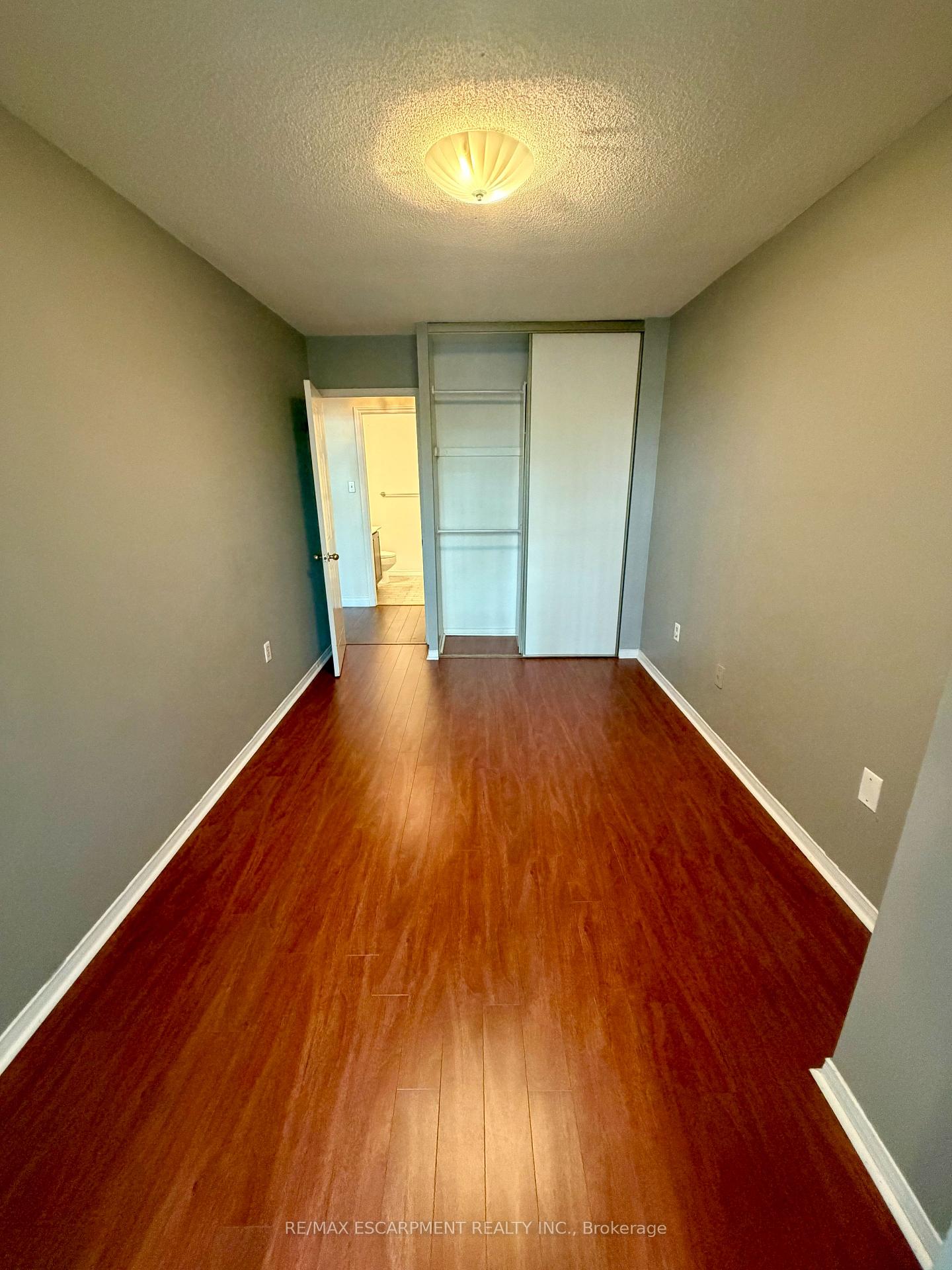 Photo 17 of Unit 103, 1270 Maple Crossing Boulevard E, Burlington, Brant — HOMEH