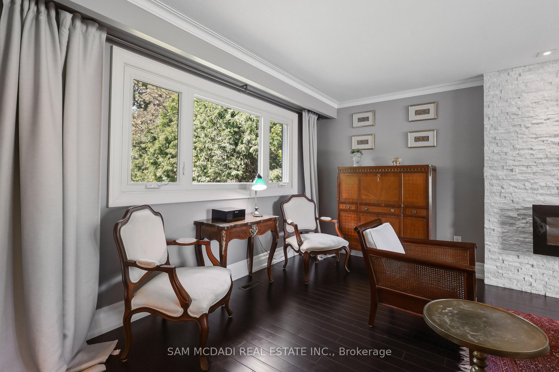 Photo 10 of 1449 Truscott Drive, Mississauga, Lorne Park — HOMEH