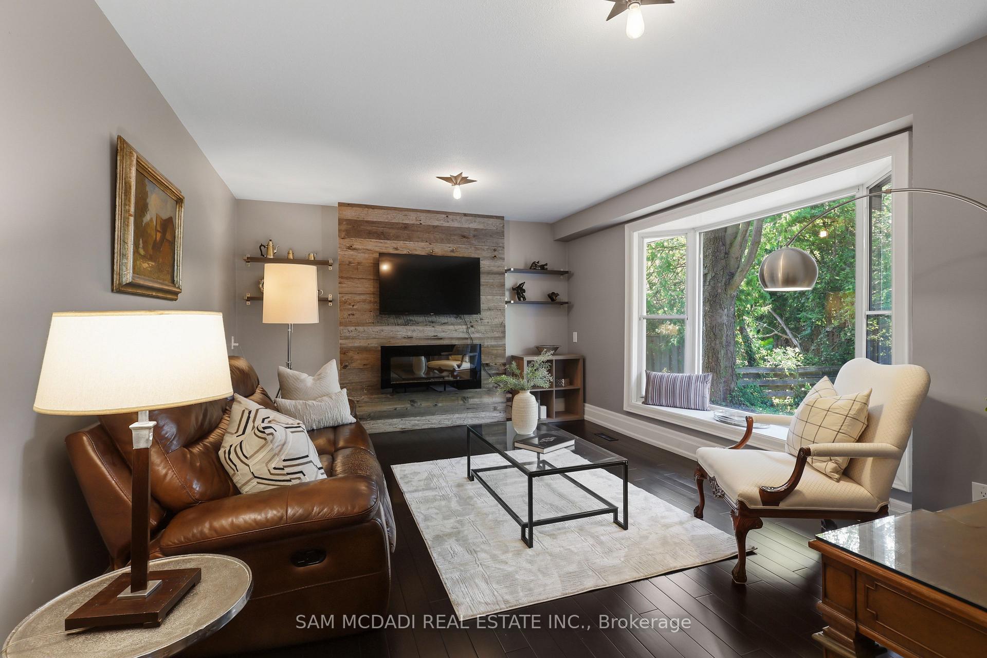 Photo 12 of 1449 Truscott Drive, Mississauga, Lorne Park — HOMEH